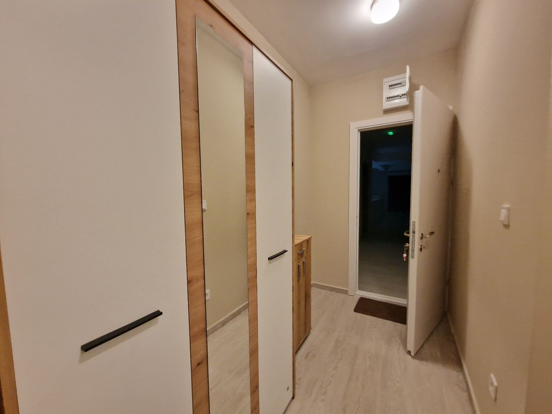 amforaproperty.com/Jednosoban moderno opremljen stan na atraktivnoj lokaciji u Becicima