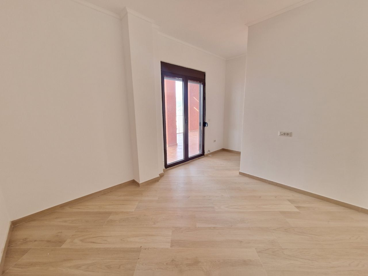 amforaproperty.com/Dva penthaus apartmana na prvoj liniji mora,Dobre Vode, Bar