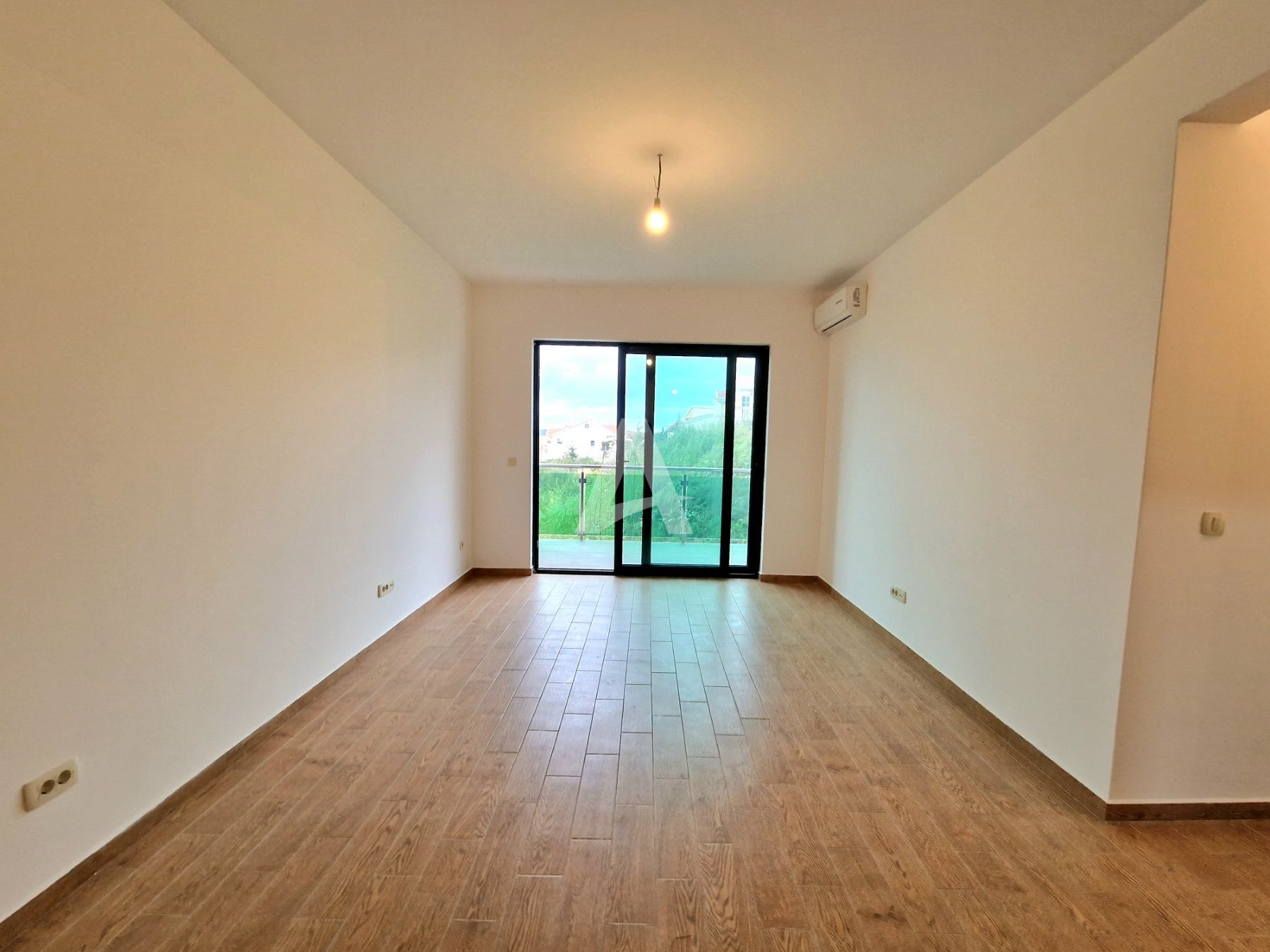 amforaproperty.com/Nov dvosoban stan 81m2 sa pogledom na more u Becicima, Ivanovici