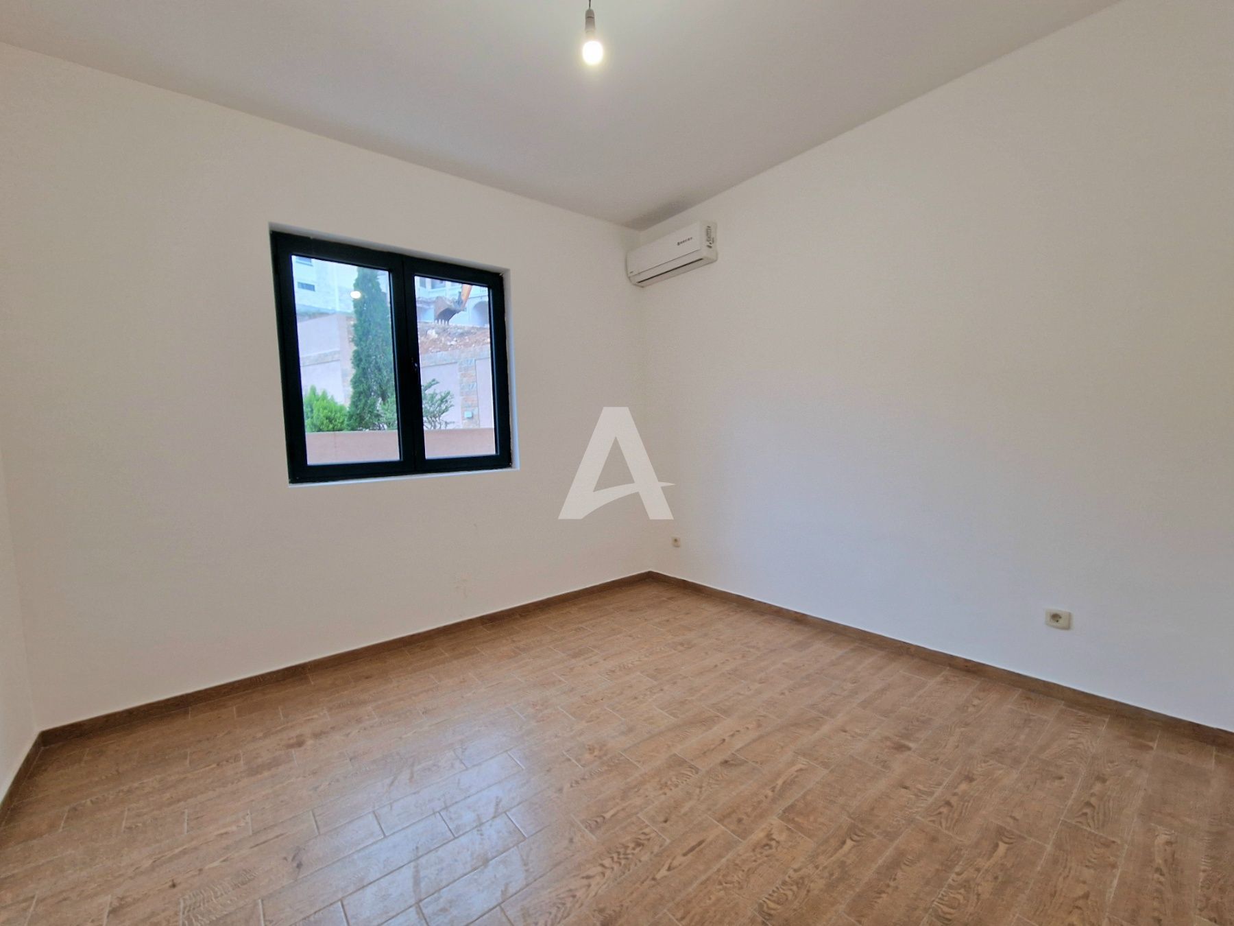 amforaproperty.com/Nov dvosoban stan 81m2 sa pogledom na more u Becicima, Ivanovici