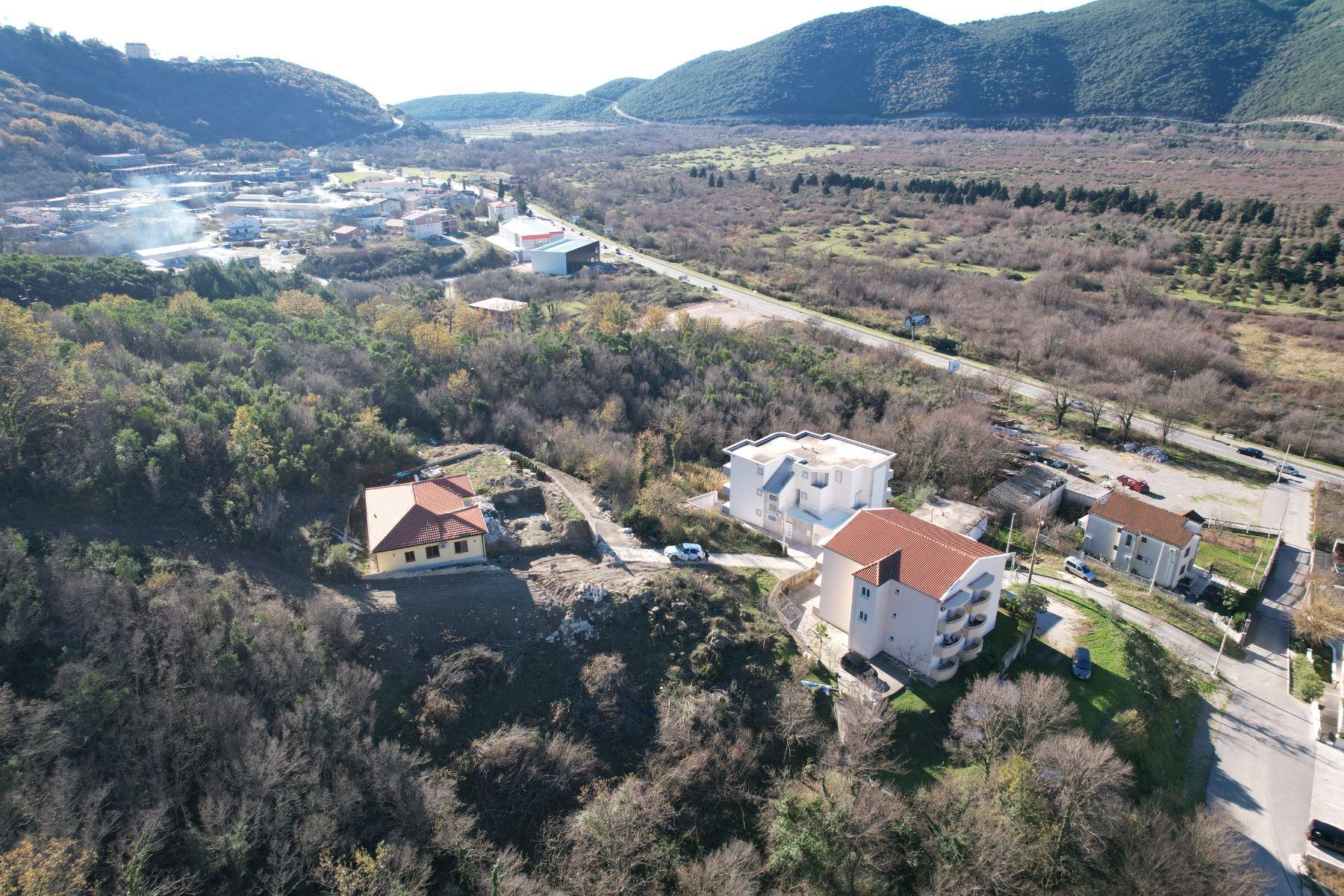 amforaproperty.com/Plac 1250m2 u Prijevoru, Opština Budva