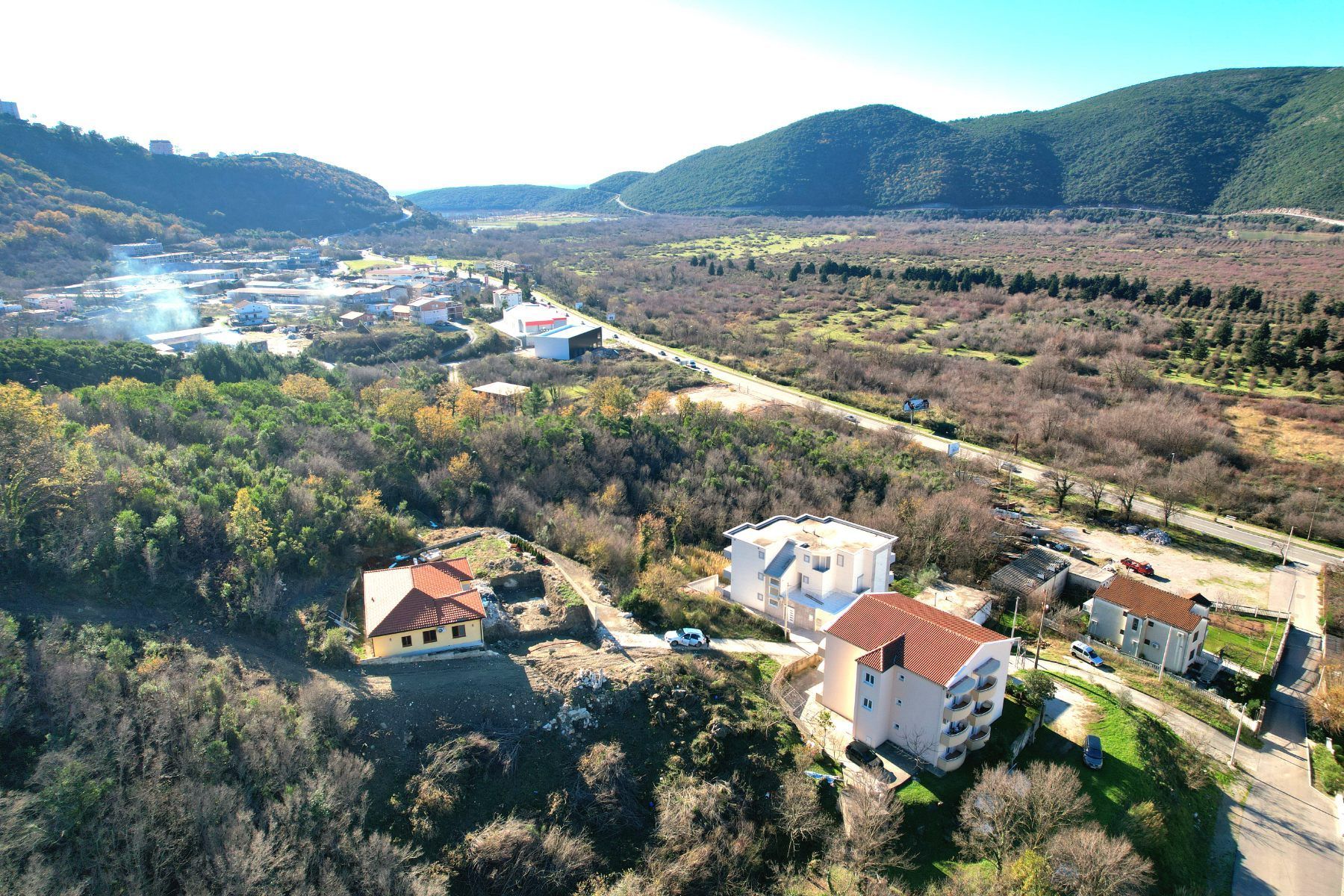 amforaproperty.com/Plac 1250m2 u Prijevoru, Opština Budva