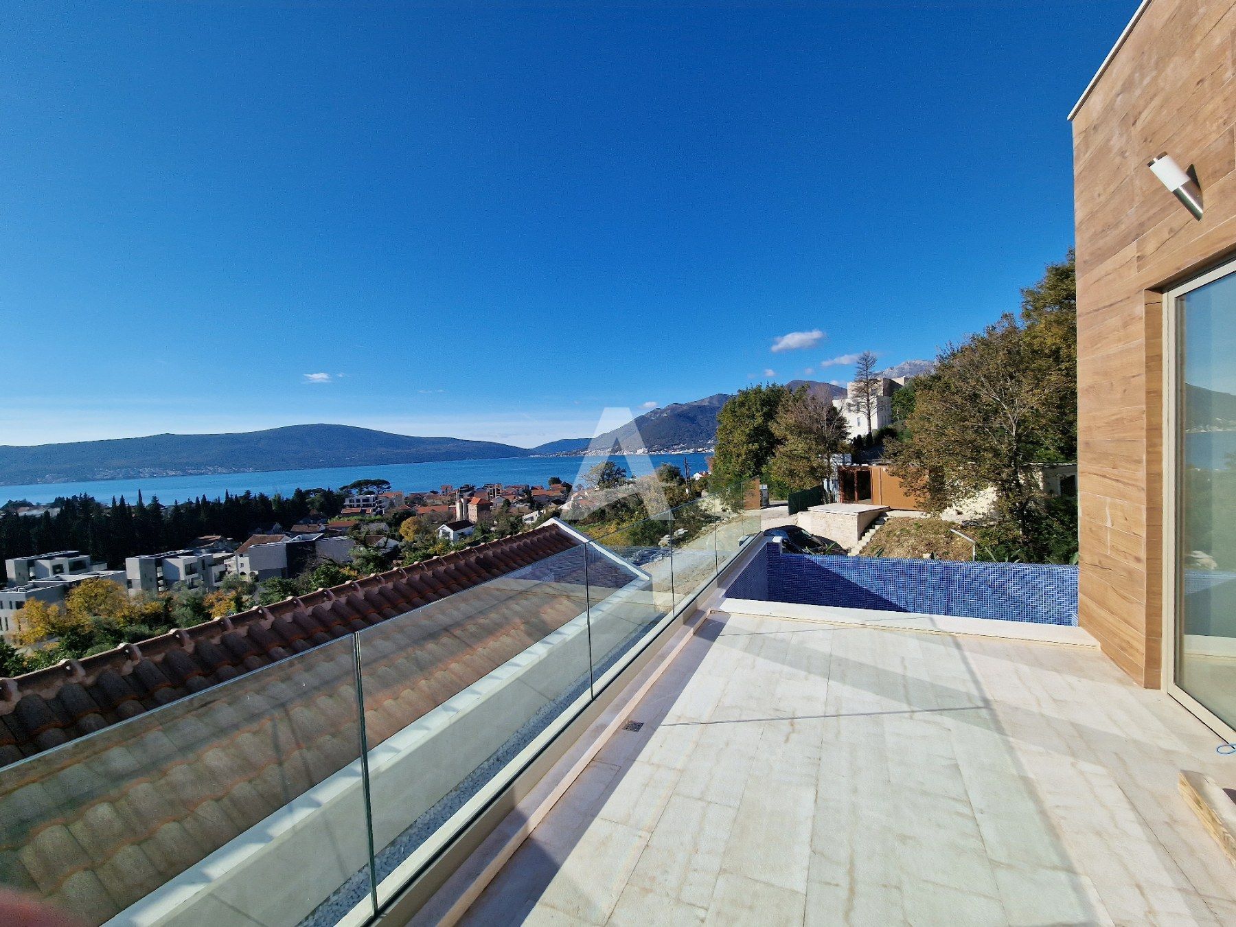 amforaproperty.com/Prodaja luksuznih Townhouse-a u novom kompleksu, Tivat, Donja Lastva