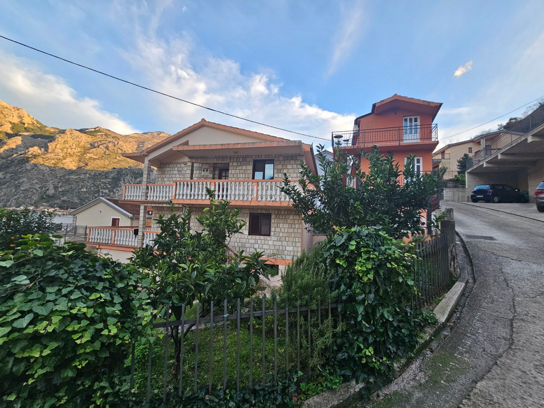 amforaproperty.com/Dve kuće na prvoj liniji mora, Muo,Kotor-Pogled na More i Sopstvena Ponta