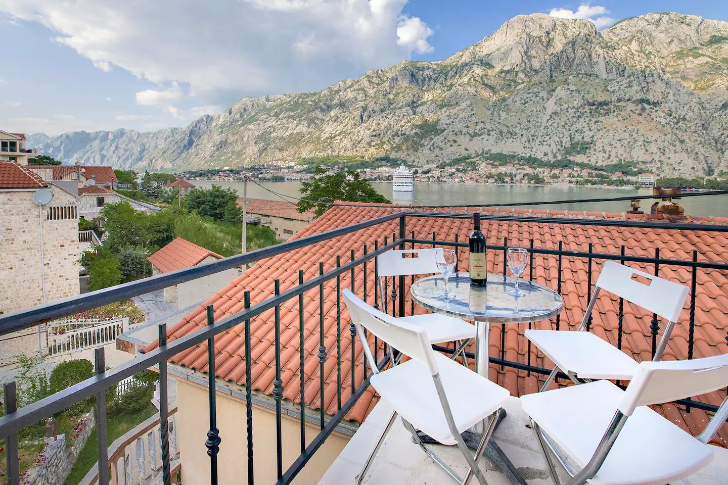 amforaproperty.com/Dve kuće na prvoj liniji mora, Muo,Kotor-Pogled na More i Sopstvena Ponta