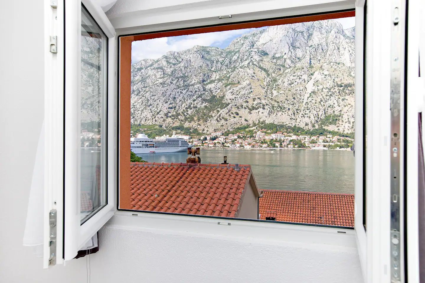 amforaproperty.com/Dve kuće na prvoj liniji mora, Muo,Kotor-Pogled na More i Sopstvena Ponta