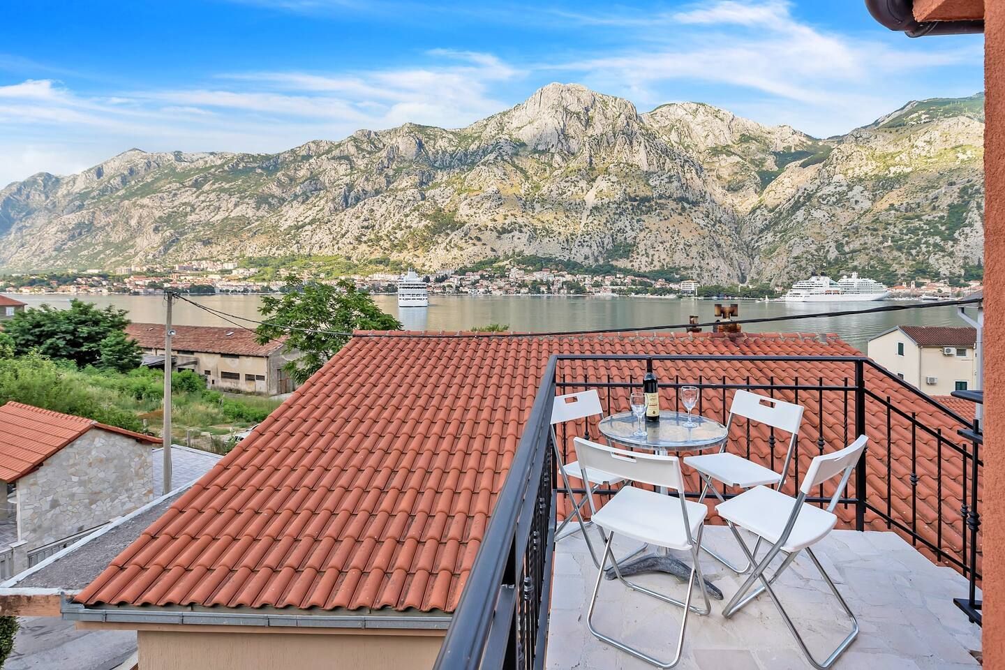 amforaproperty.com/Dve kuće na prvoj liniji mora, Muo,Kotor-Pogled na More i Sopstvena Ponta