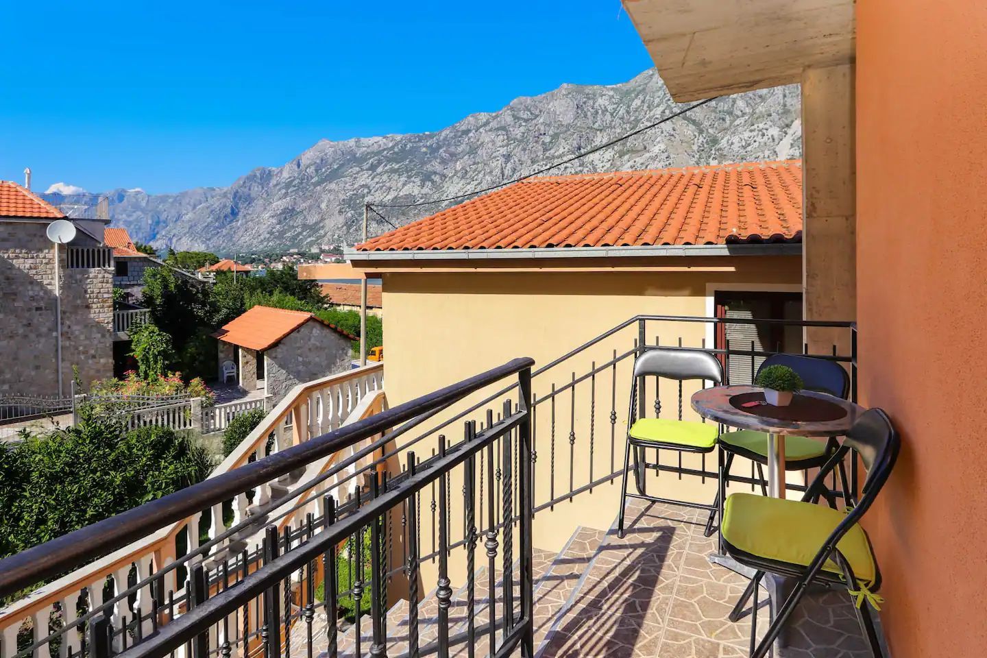 amforaproperty.com/Dve kuće na prvoj liniji mora, Muo,Kotor-Pogled na More i Sopstvena Ponta