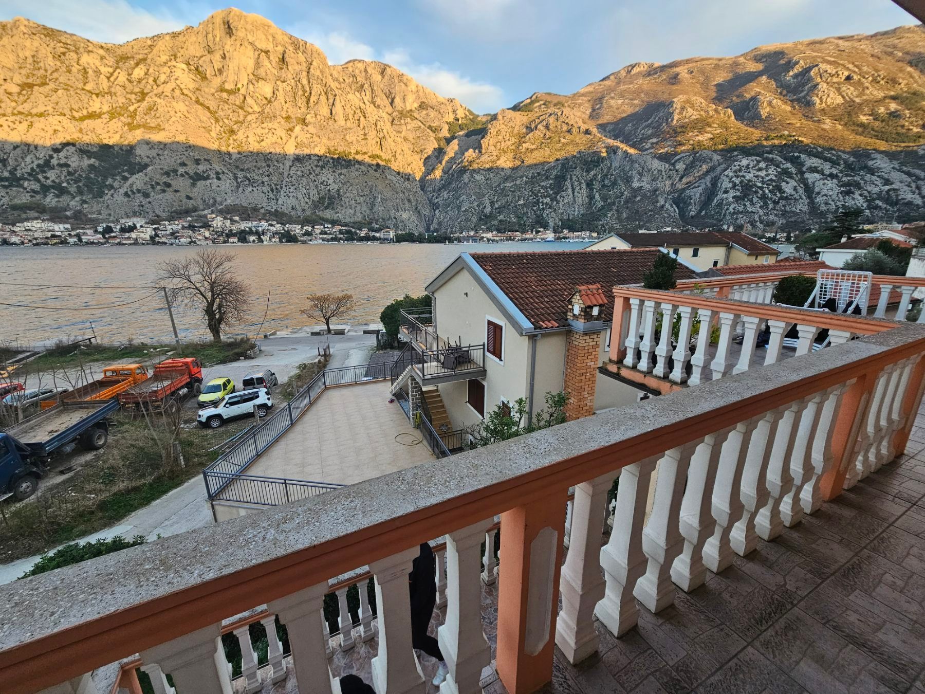 amforaproperty.com/Dve kuće na prvoj liniji mora, Muo,Kotor-Pogled na More i Sopstvena Ponta