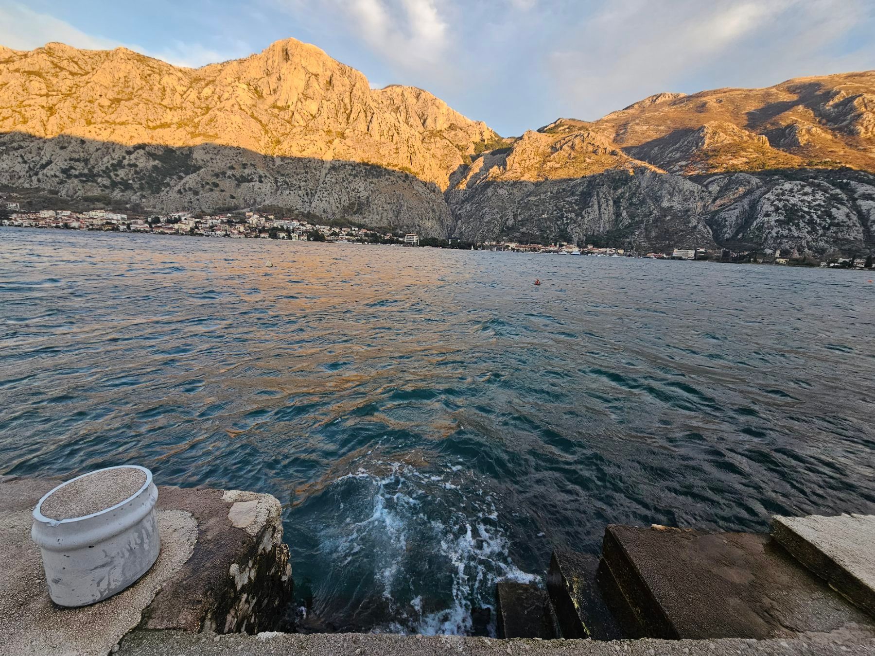 amforaproperty.com/Dve kuće na prvoj liniji mora, Muo,Kotor-Pogled na More i Sopstvena Ponta