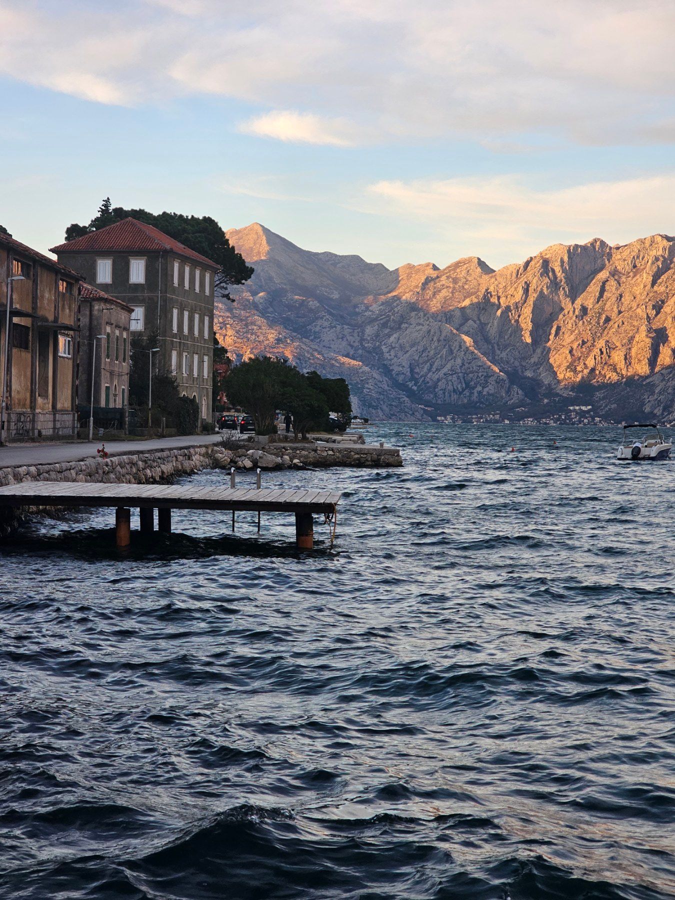 amforaproperty.com/Dve kuće na prvoj liniji mora, Muo,Kotor-Pogled na More i Sopstvena Ponta