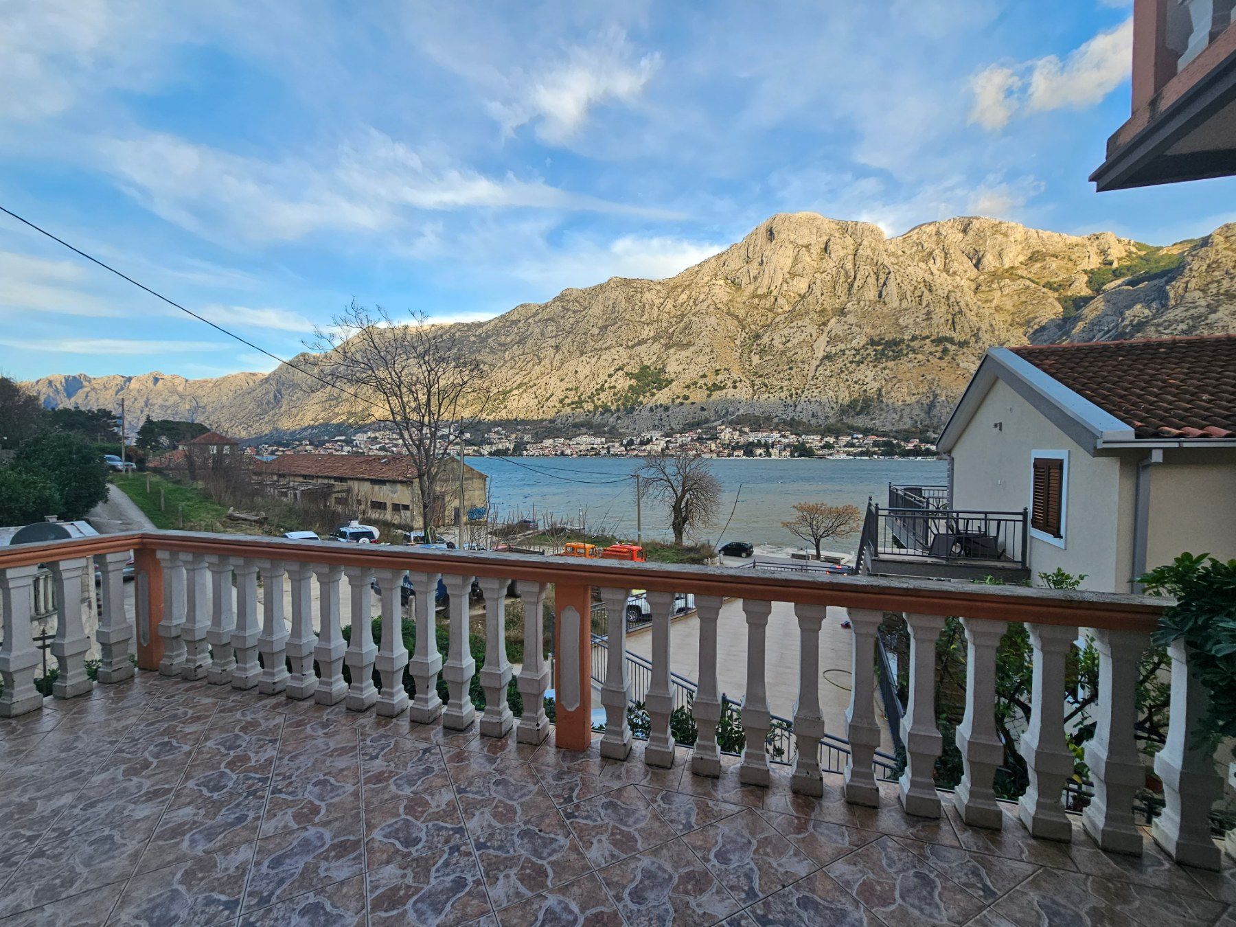 amforaproperty.com/Dve kuće na prvoj liniji mora, Muo,Kotor-Pogled na More i Sopstvena Ponta