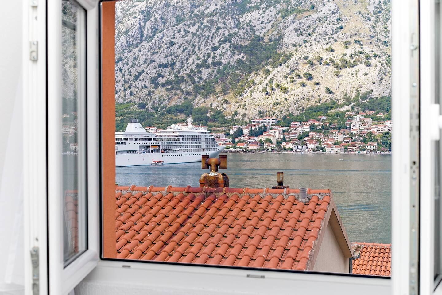 amforaproperty.com/Dve kuće na prvoj liniji mora, Muo,Kotor-Pogled na More i Sopstvena Ponta