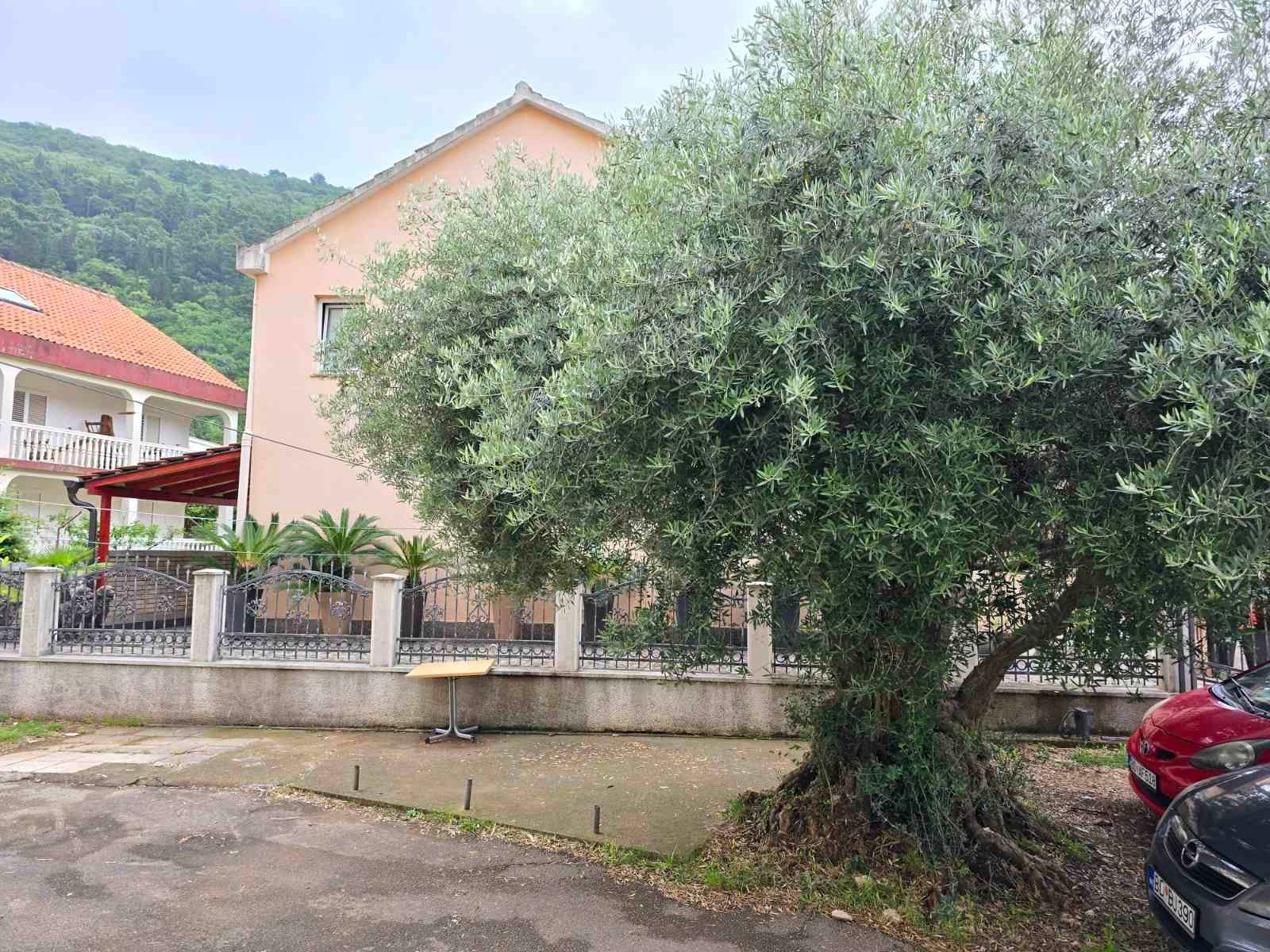 amforaproperty.com/Dvosoban namesten stan na atraktivnoj lokaciji,Budva-Adok