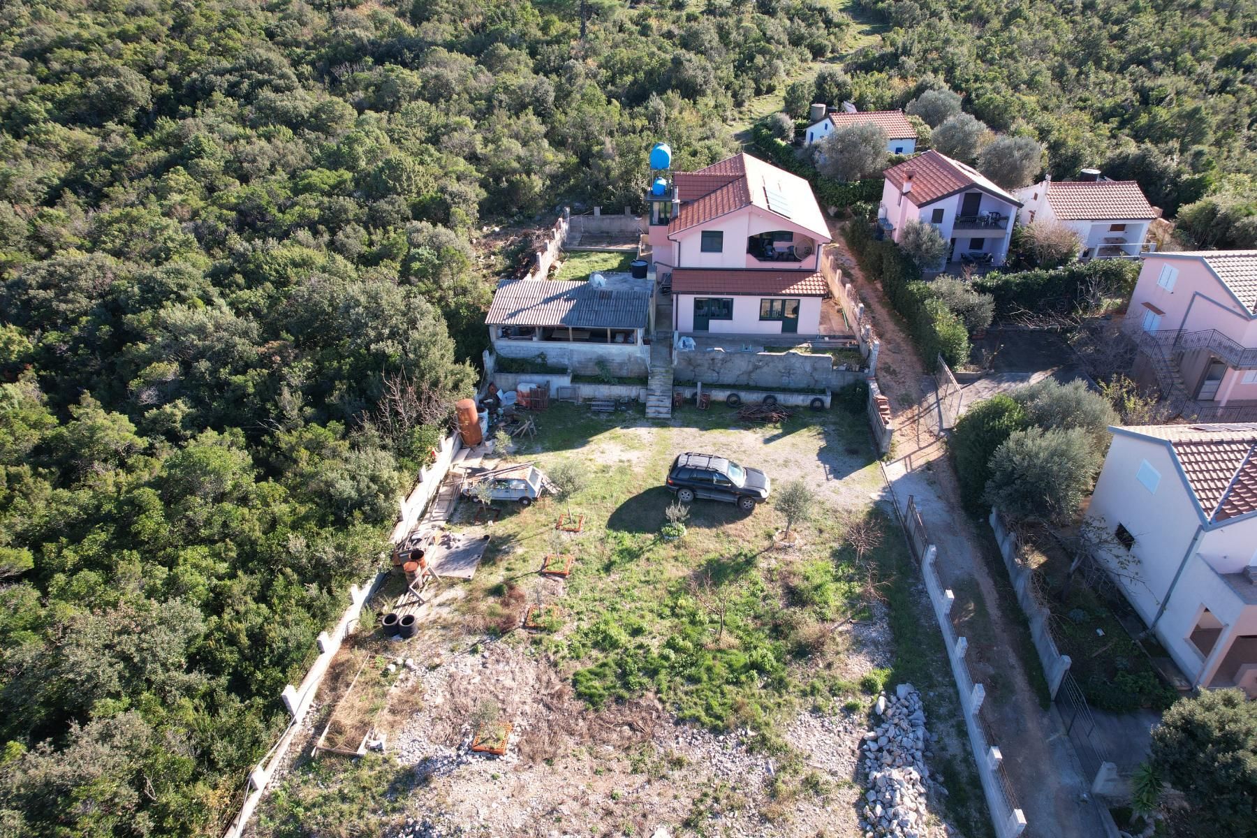 amforaproperty.com/Kuća s placem na prvoj liniji mora u Zukovici, opština Kotor