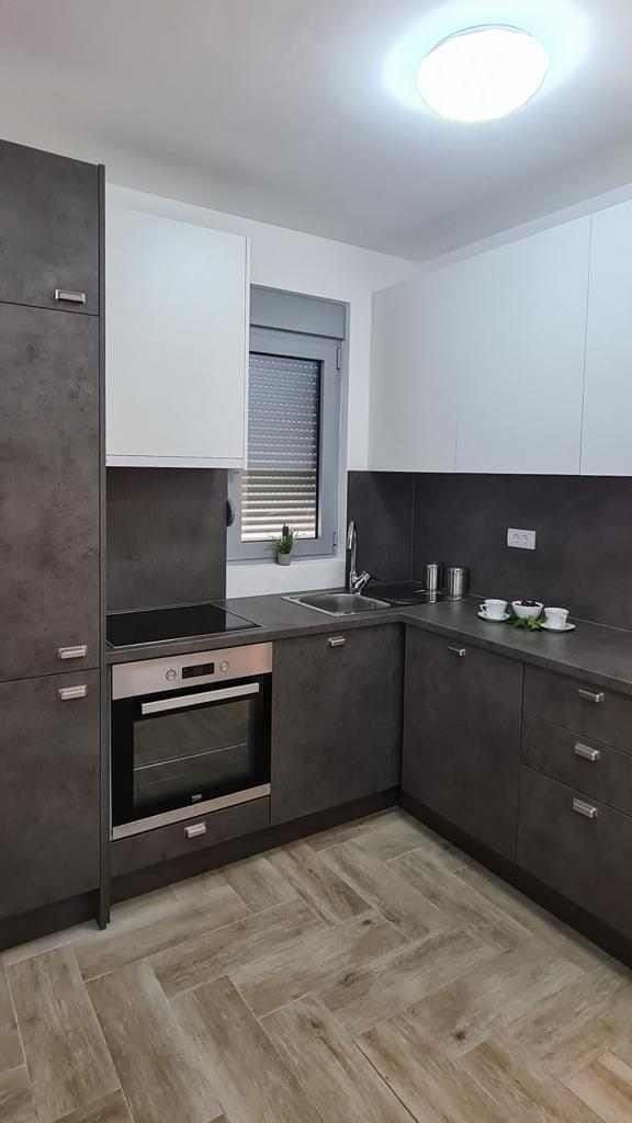 amforaproperty.com/Jednosoban moderno opremljen stan,Tivat (na duzi period)