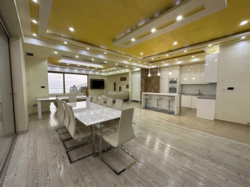 amforaproperty.com/Luksuzni penthouse 158m2 sa pogledom na more i bazenom,Budva-Centar