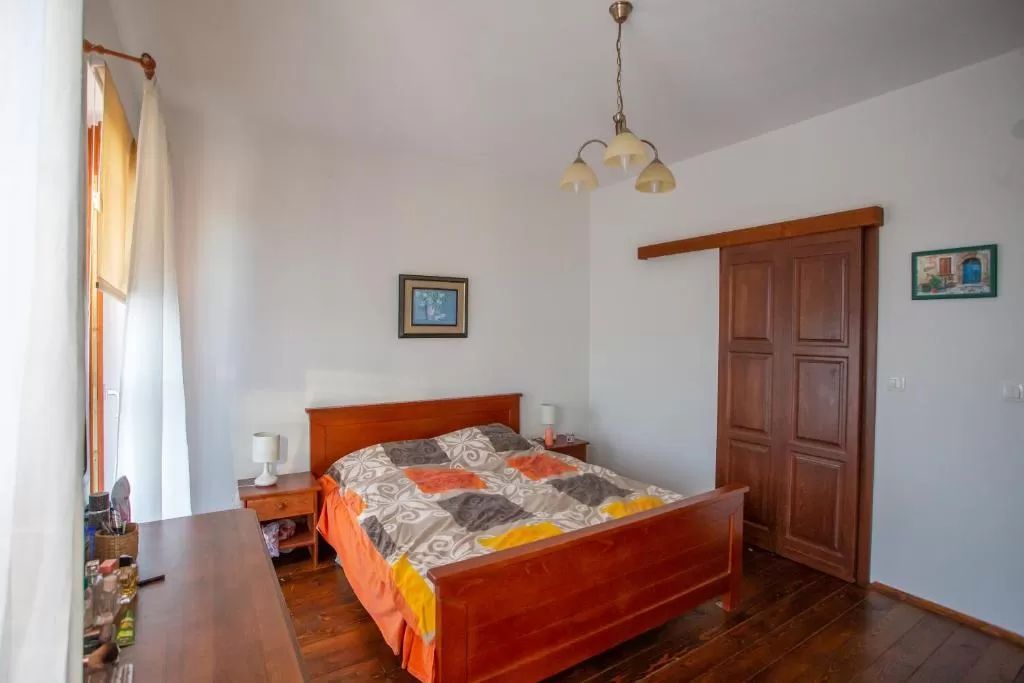 amforaproperty.com/Luksuzna kamena vila s bazenom i pogledom na more u Zagori, Kotor