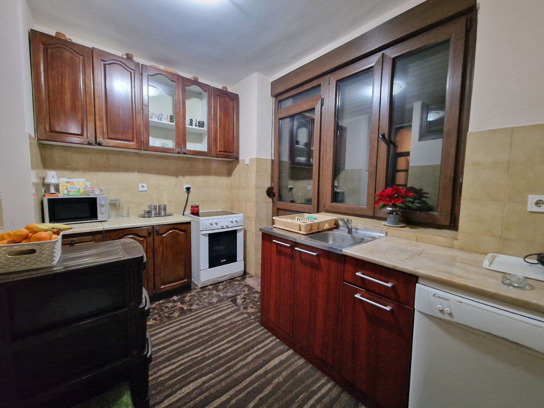 amforaproperty.com/Kuća u centru Cetinja 150m2 sa krovnom terasom od 16m2