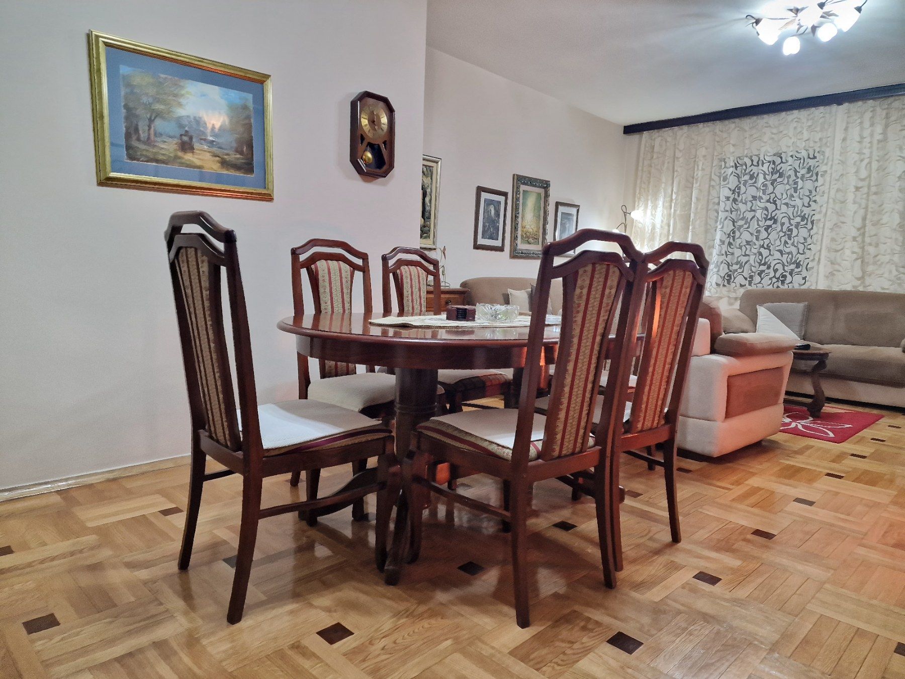 amforaproperty.com/Kuća u centru Cetinja 150m2 sa krovnom terasom od 16m2