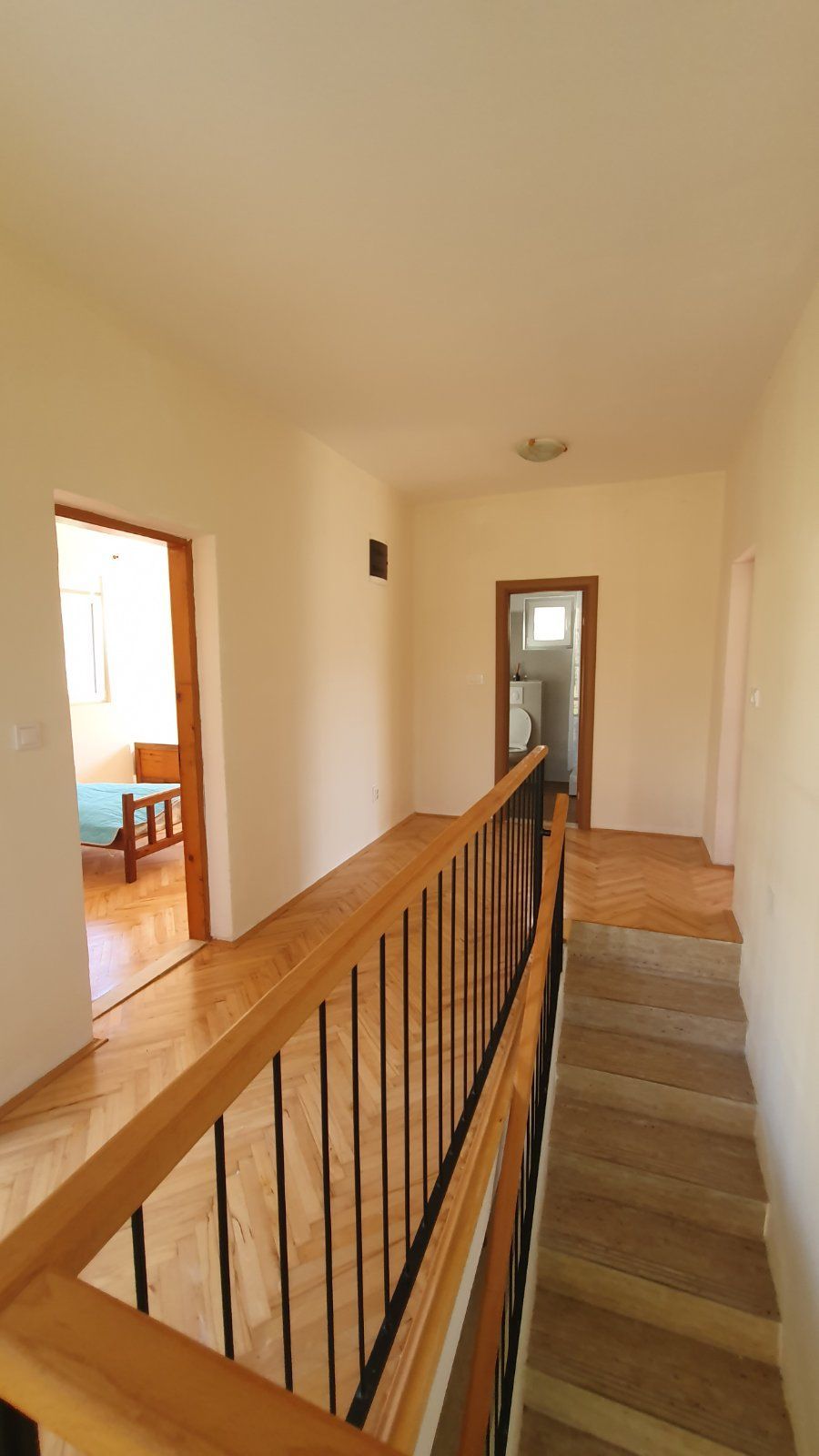 amforaproperty.com/Herceg Novi, Zelenika-Trospratna kuca 450m2