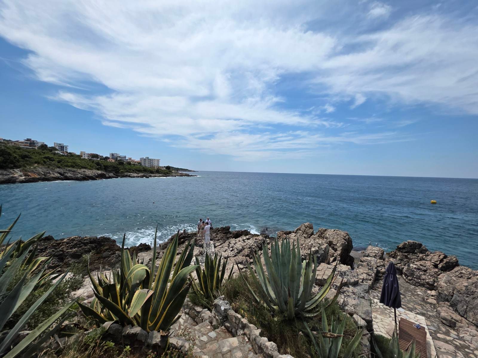 amforaproperty.com/Ekskluzivna vila na prvoj liniji mora u Utjehi, Bar – direktan izlaz na plažu