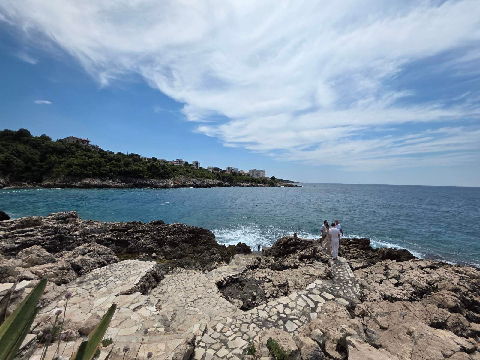 amforaproperty.com/Ekskluzivna vila na prvoj liniji mora u Utjehi, Bar – direktan izlaz na plažu