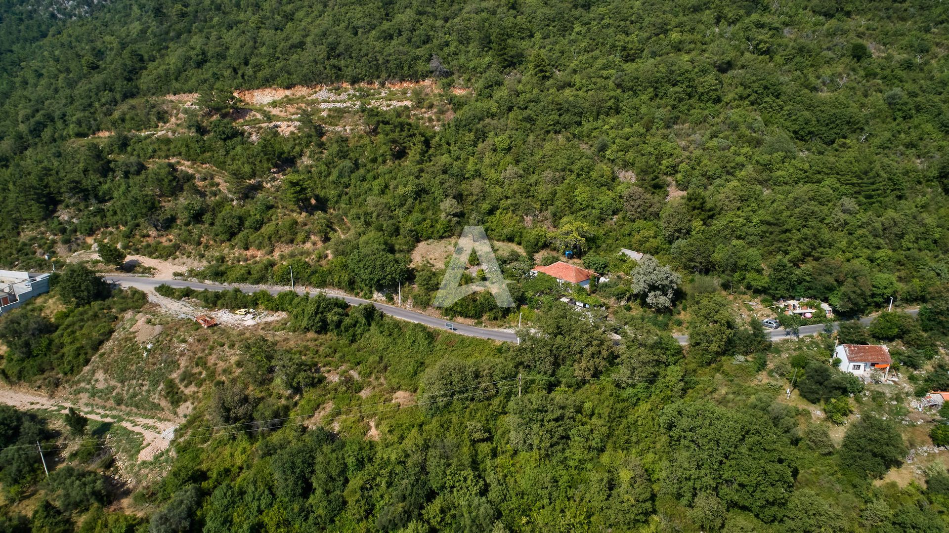 amforaproperty.com/Građevinsko zemljište 13,320m2 u Kavaču, Opština Kotor