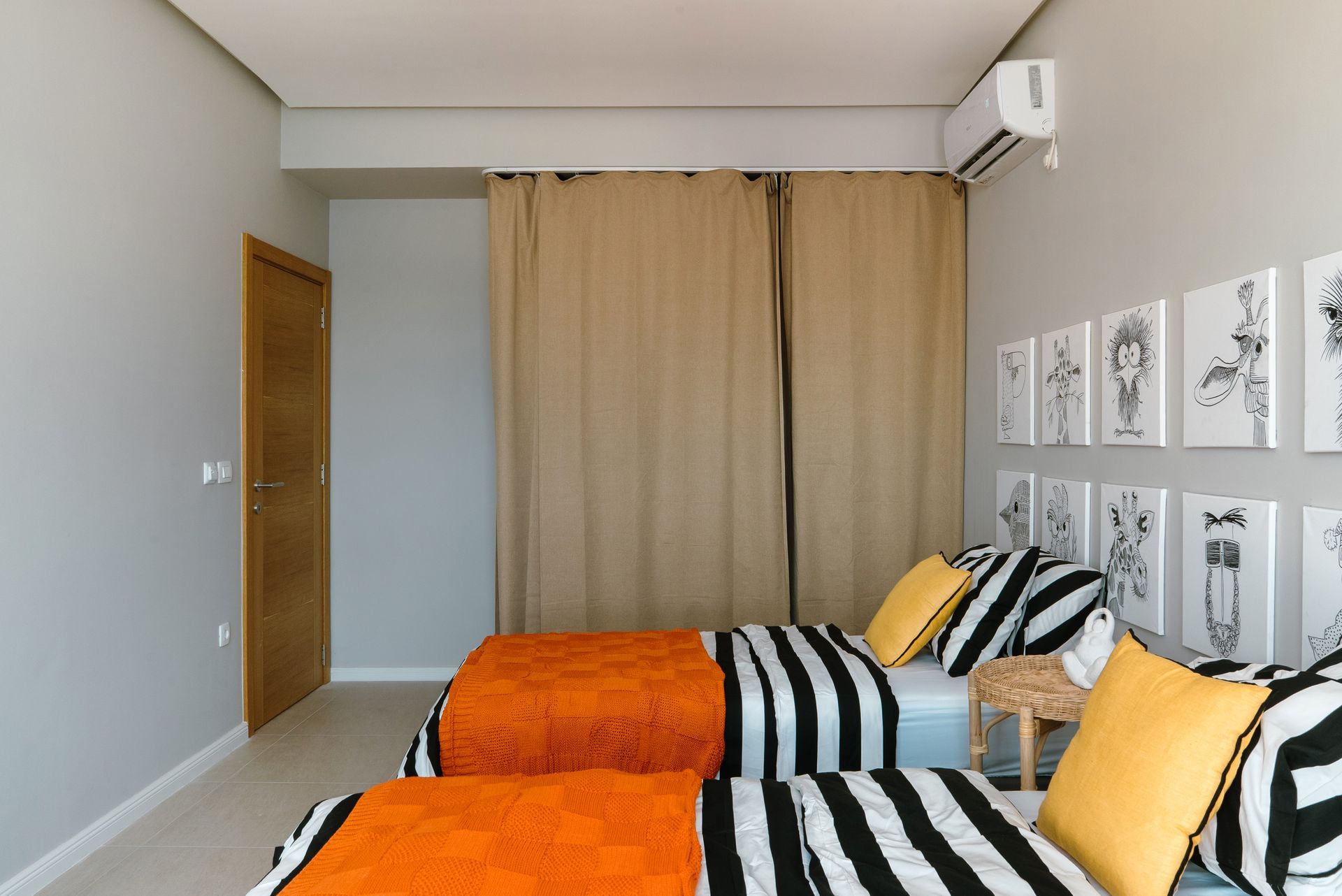 Luksuzna vila 200 m² sa bazenom i panoramskim pogledom – luksuzna nekretnina na samoj obali mora - Amfora Real Estate