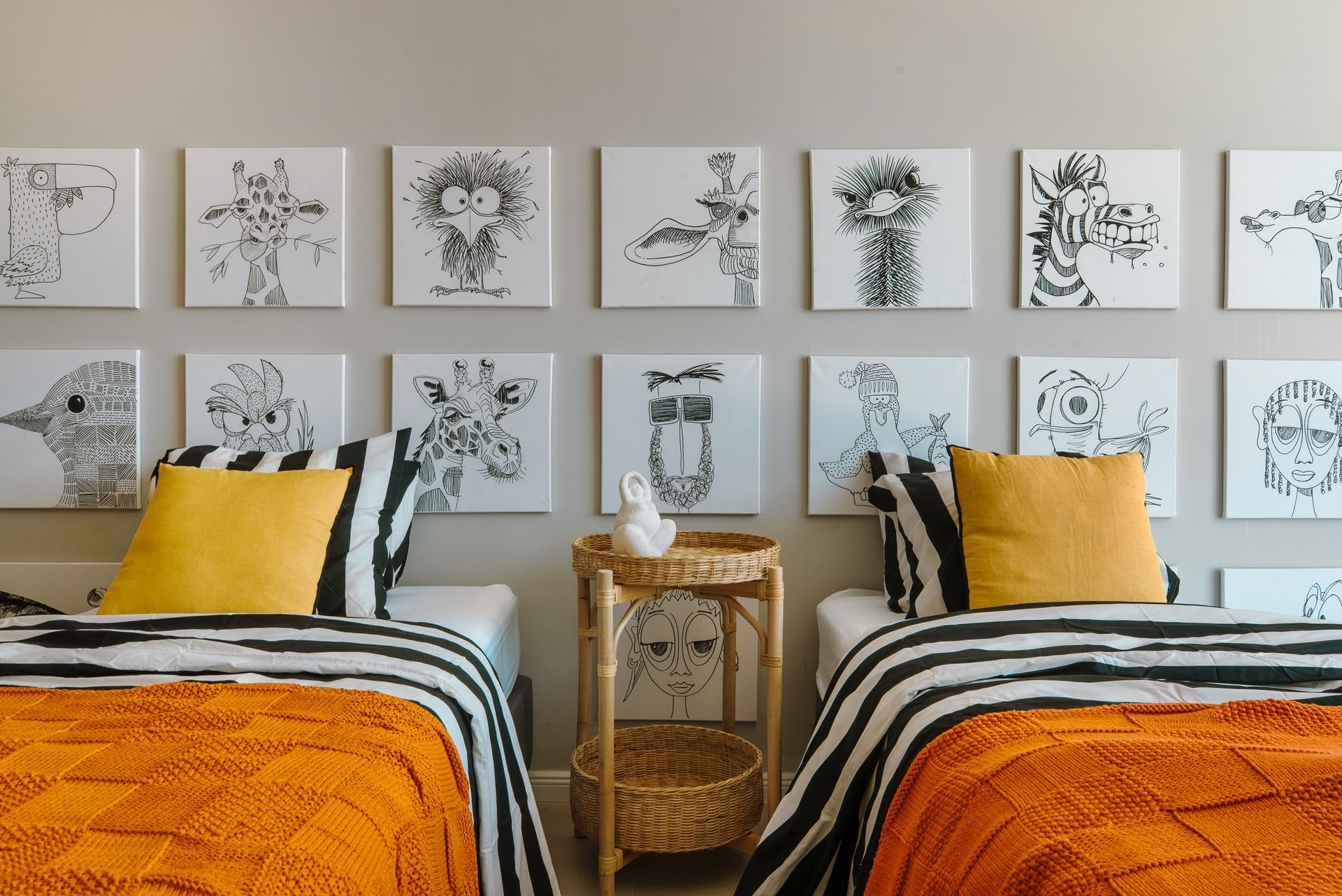 Luksuzna vila 200 m² sa bazenom i panoramskim pogledom – luksuzna nekretnina na samoj obali mora - Amfora Real Estate