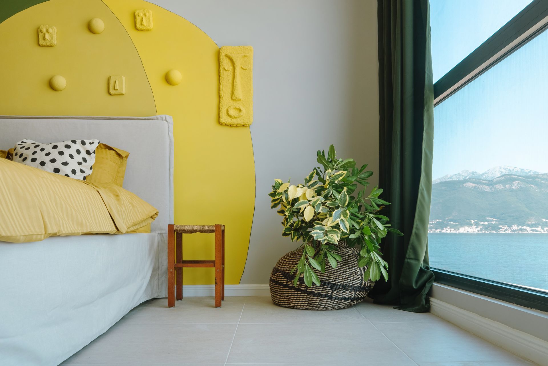 Luksuzna vila 200 m² sa bazenom i panoramskim pogledom – luksuzna nekretnina na samoj obali mora - Amfora Real Estate