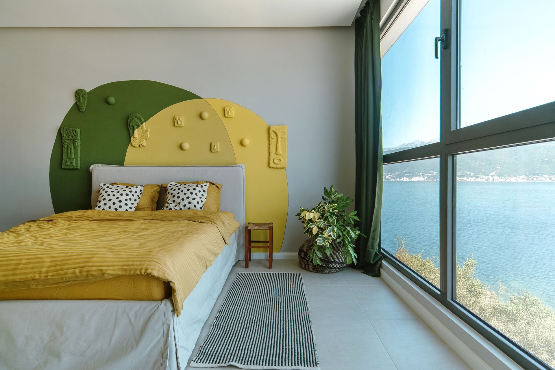 Luksuzna vila 200 m² sa bazenom i panoramskim pogledom – luksuzna nekretnina na samoj obali mora - Amfora Real Estate