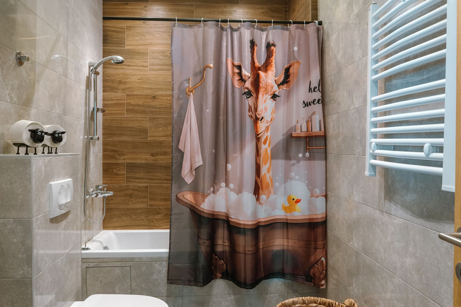 Luksuzna vila 200 m² sa bazenom i panoramskim pogledom – luksuzna nekretnina na samoj obali mora - Amfora Real Estate