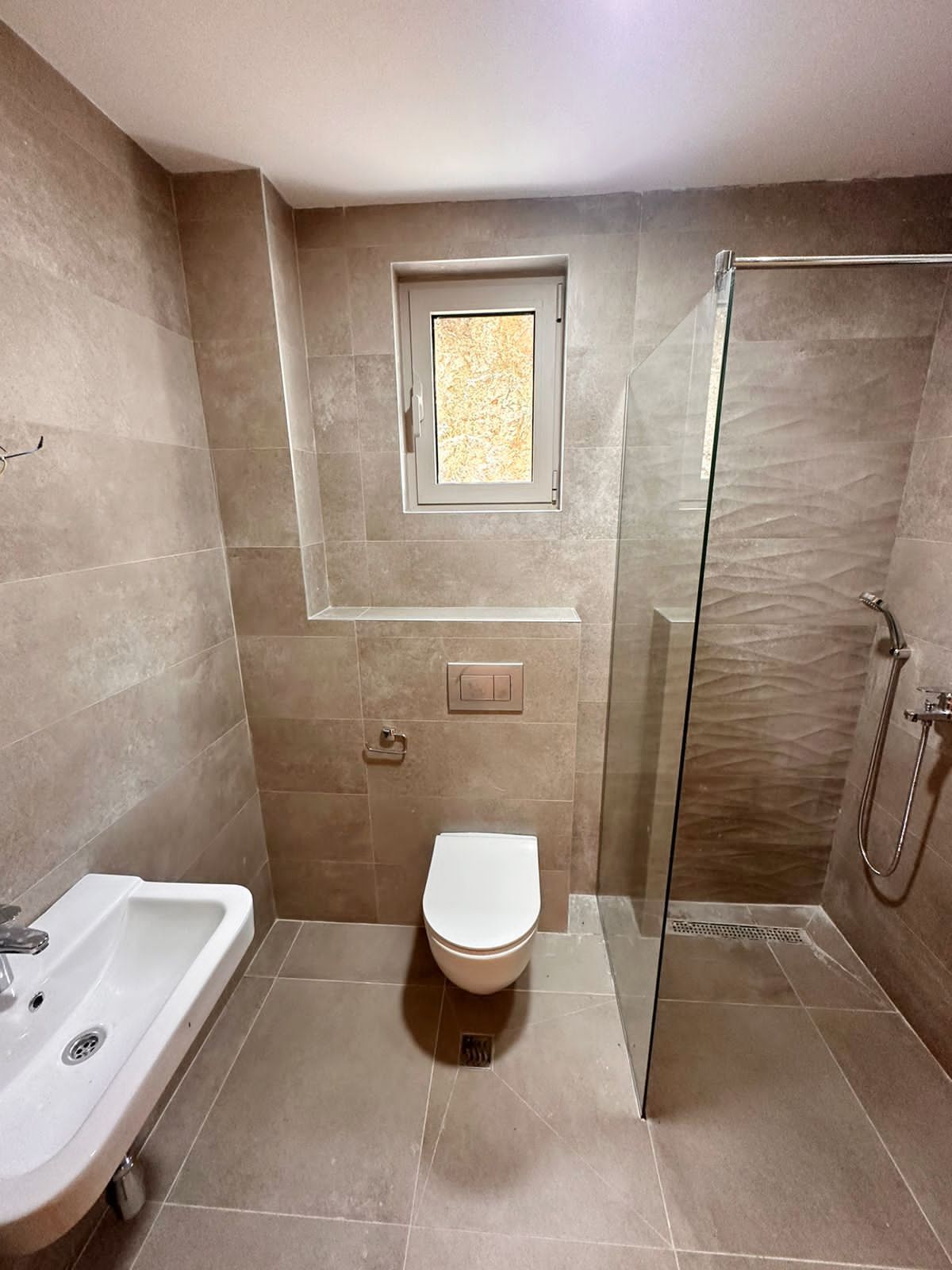 amforaproperty.com/Nov dvosoban stan 55m2 na atraktivnoj lokaciji u Bečićima