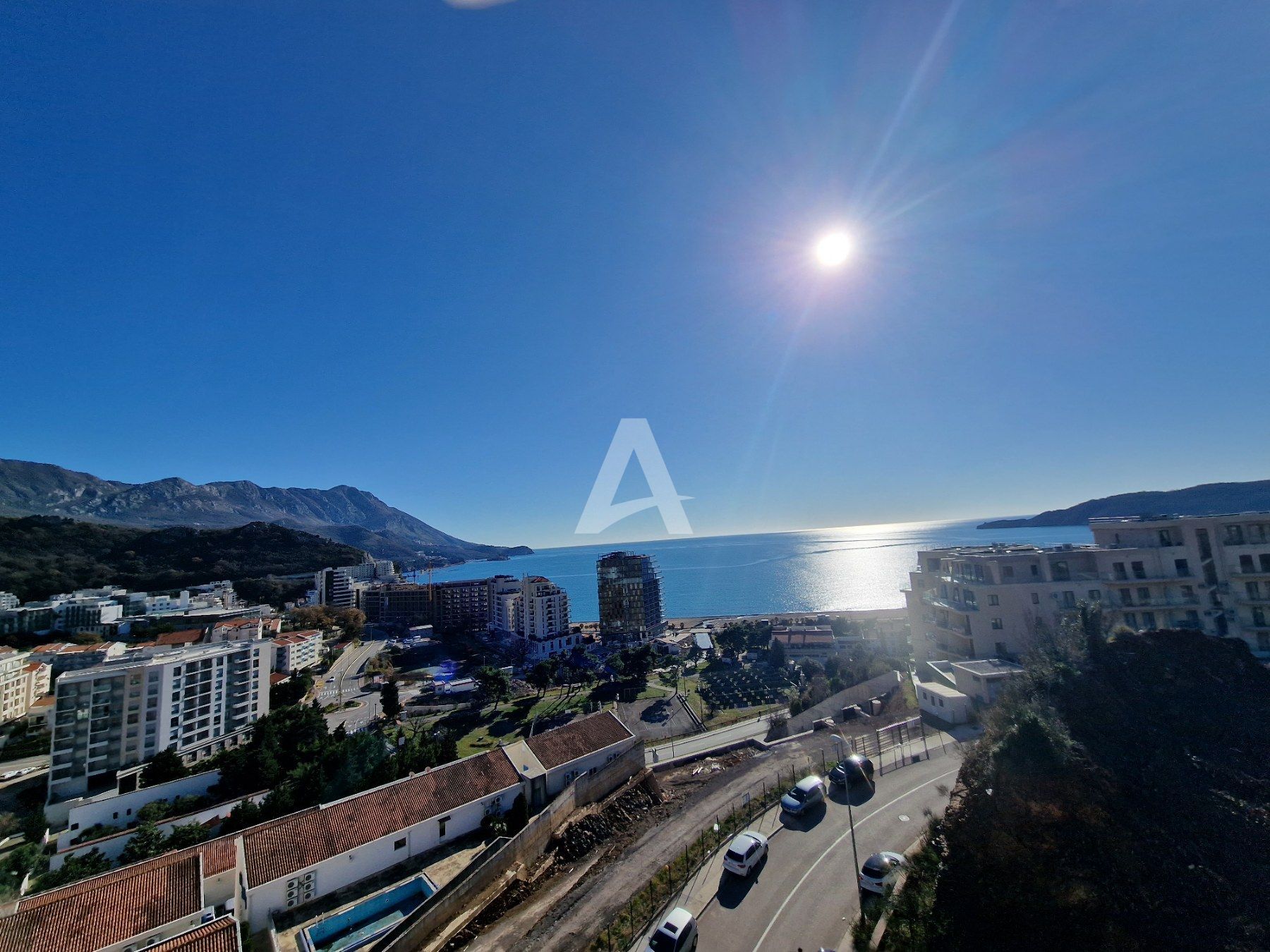 amforaproperty.com/Moderan studio apartman sa pogledom na more i garaznim mestom, Anatolia, Bečići (na duzi period)