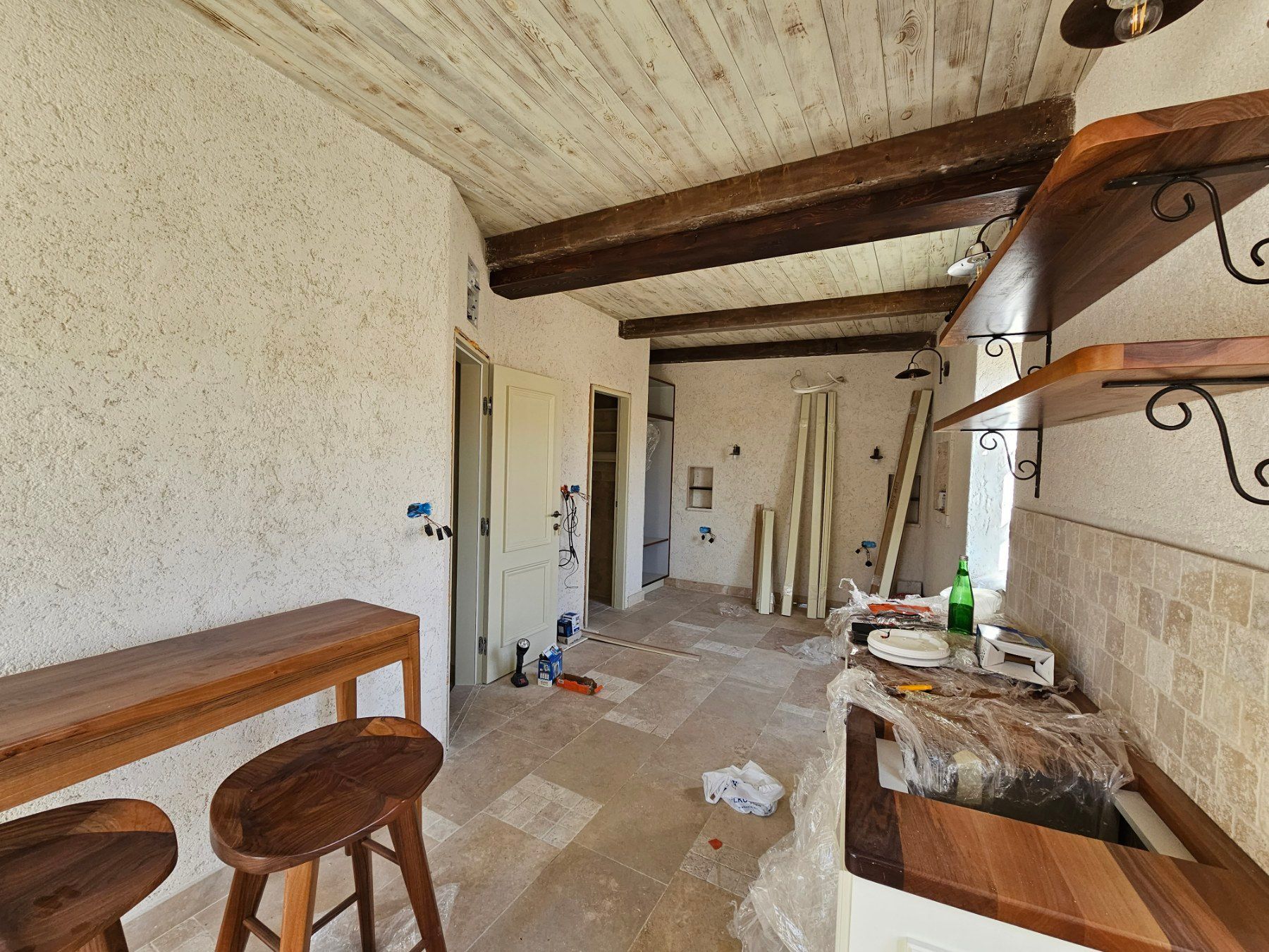 amforaproperty.com/Tri Studio Apartmana sa pogledom na more Budva,Stari Grad (na duzi period)