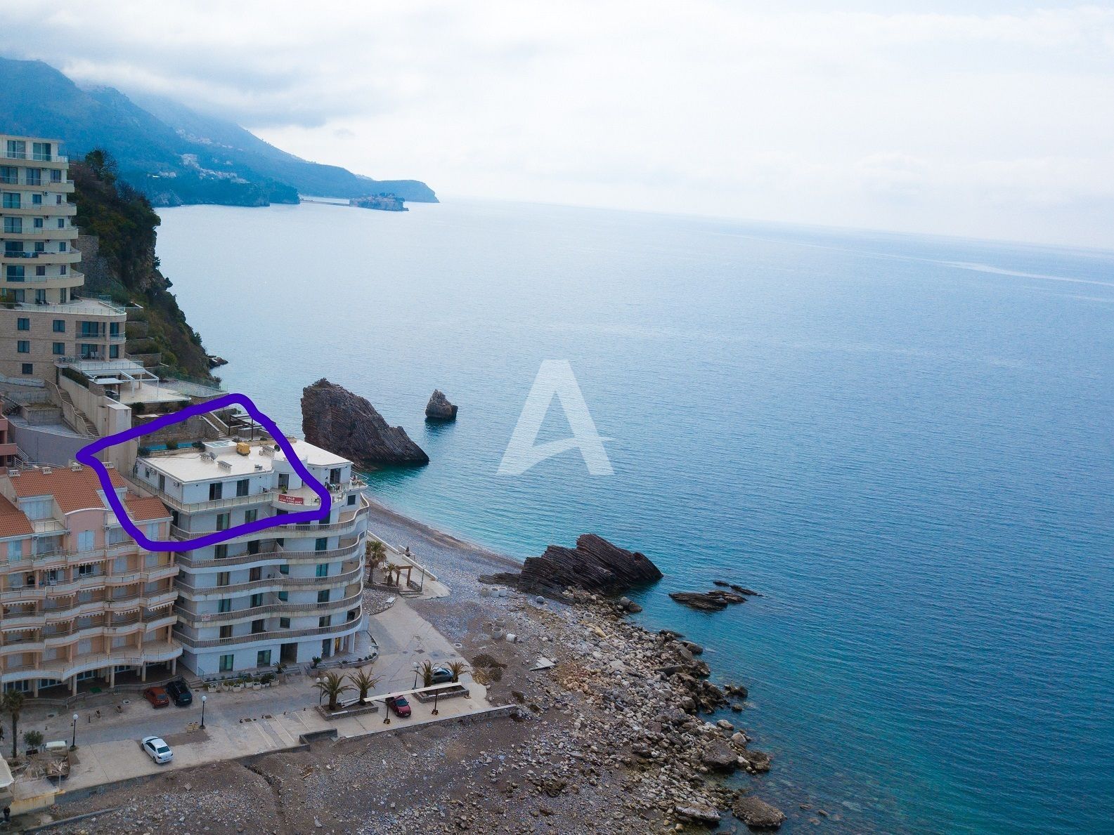amforaproperty.com/Luksuzan trosoban stan na prvoj liniji mora u Rafailovićima - Panoramski Pogled