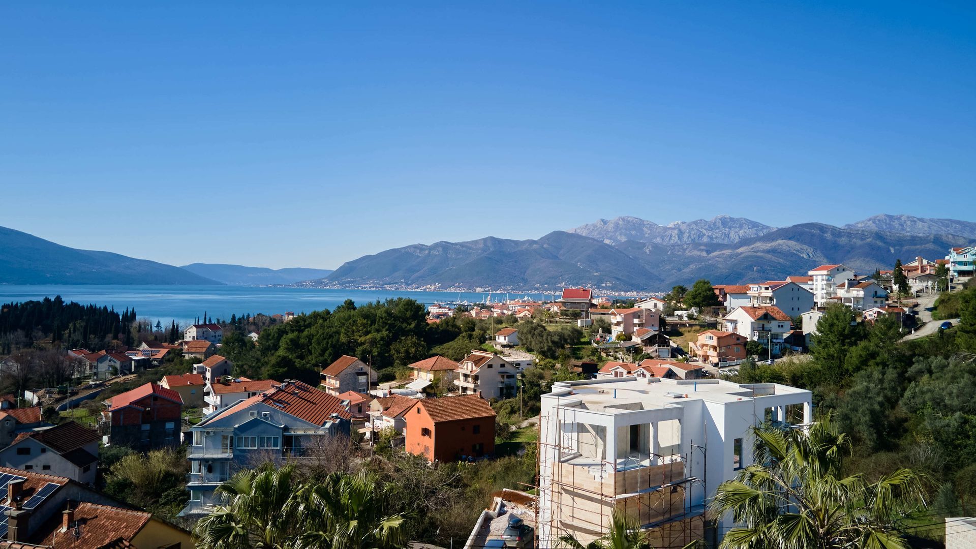 Stanovi u izgradnji sa pogledom na more u novom stambenom kompleksu u Tivtu - Dvosoban 72.6m2 - Amfora Real Estate