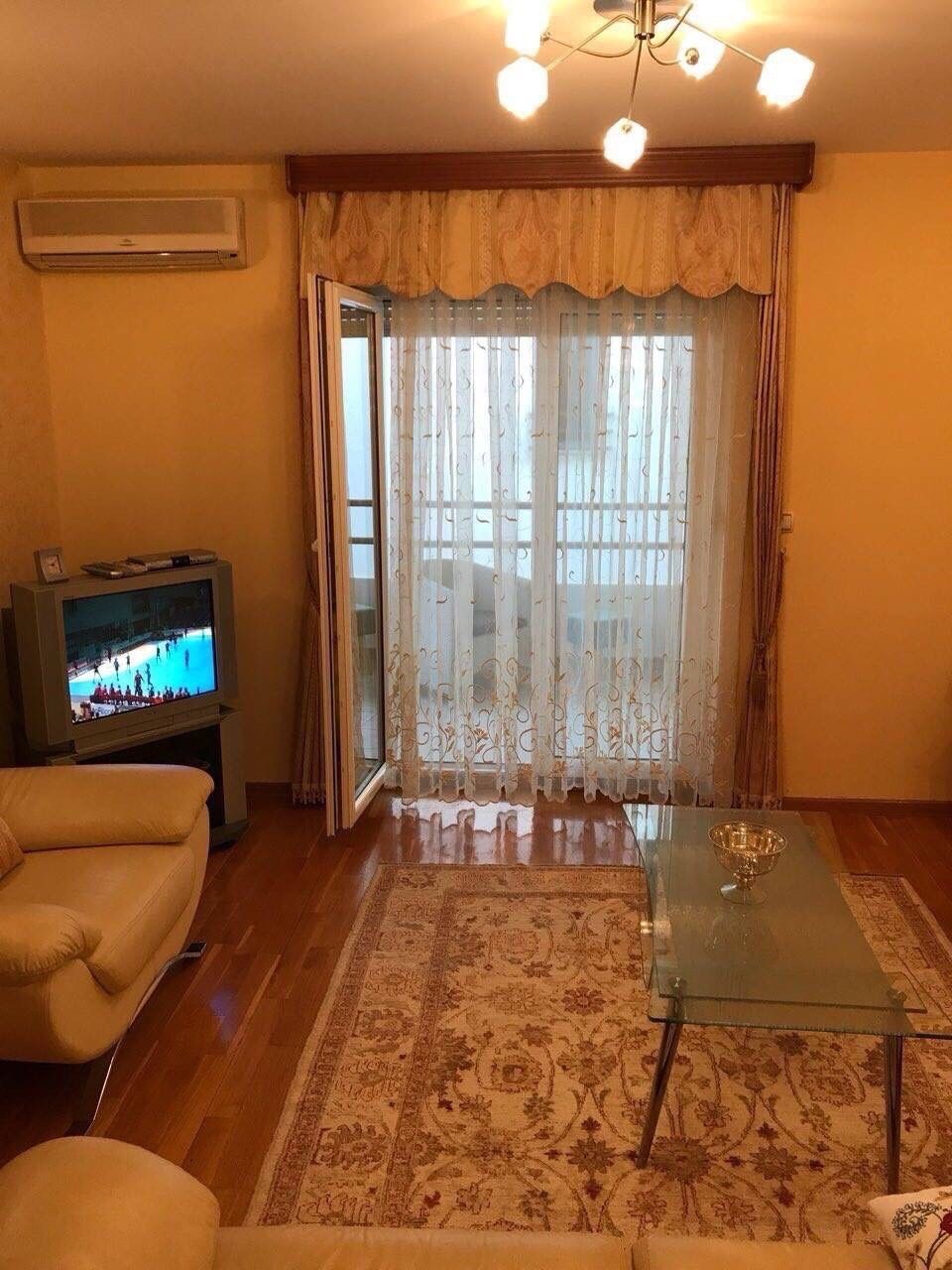 amforaproperty.com/Namesten dvosoban stan 75m2 u centru Budve