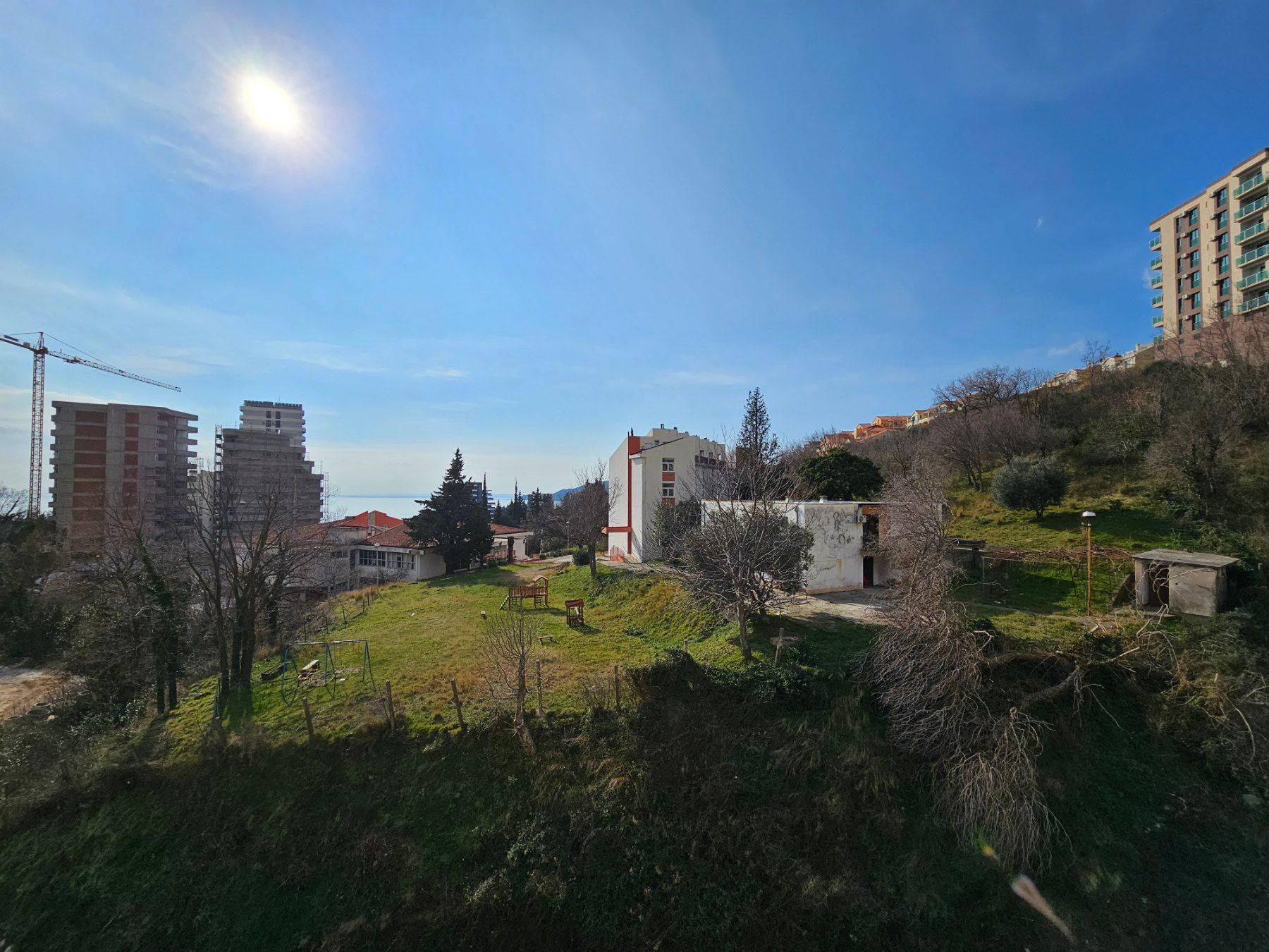 amforaproperty.com/Nov trosoban stan 132m2 sa pogledom na more u Bečićima