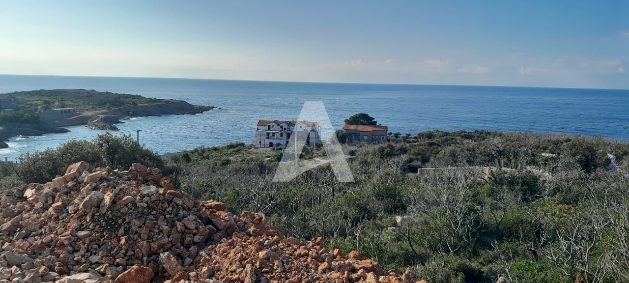 amforaproperty.com/Prostran plac sa predivnim pogledom na more u Herceg Novom, Ponta Vesla - Odlična prilika za investiciju! (4039m2)