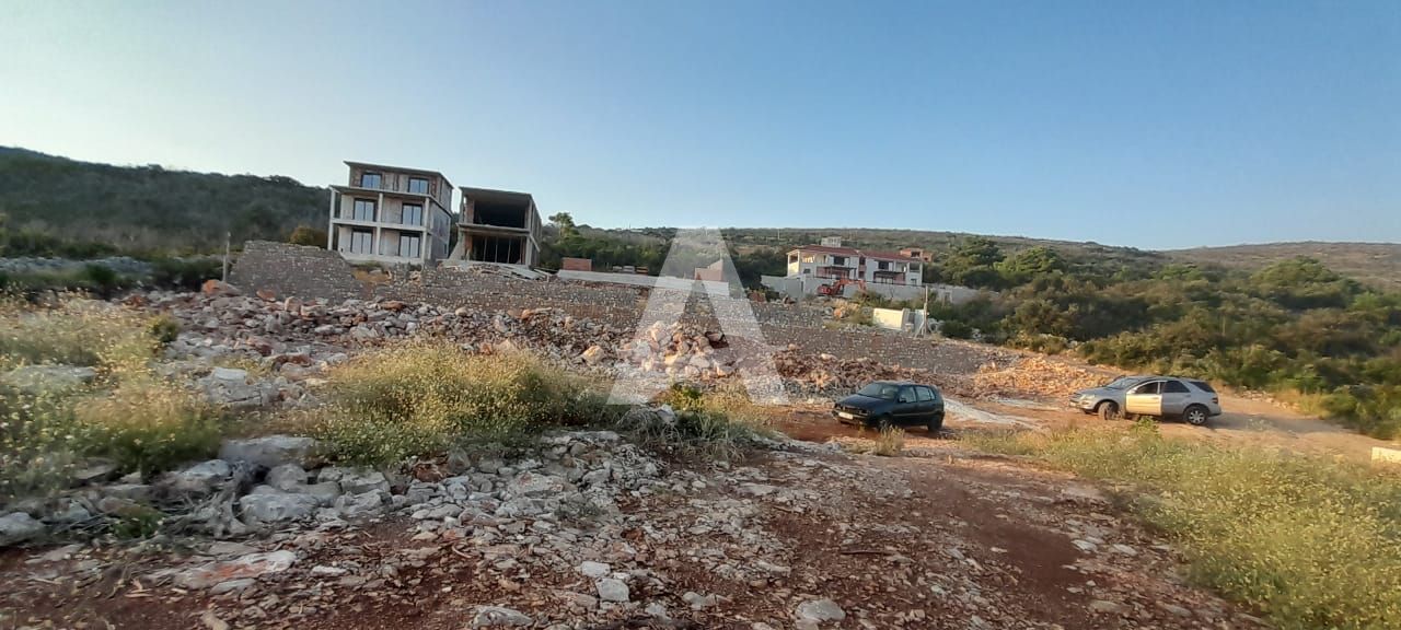 amforaproperty.com/Prostran plac sa predivnim pogledom na more u Herceg Novom, Ponta Vesla - Odlična prilika za investiciju! (4039m2)