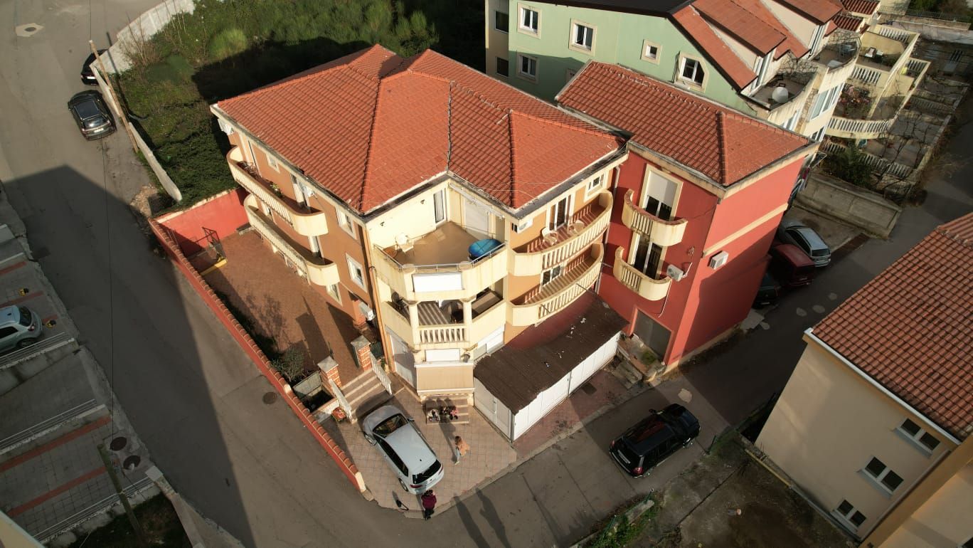 amforaproperty.com/Budva,Lazi-Trosoban stan 148m2 sa pogledom na more