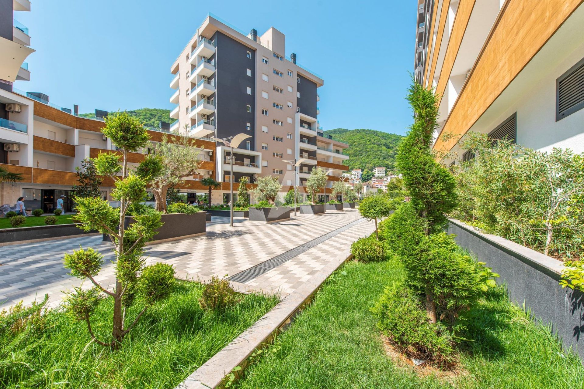 Opremljen poslovni prostor 35m2, The Old Bakery , Budva (NA DUZI PERIOD) - Amfora Real Estate