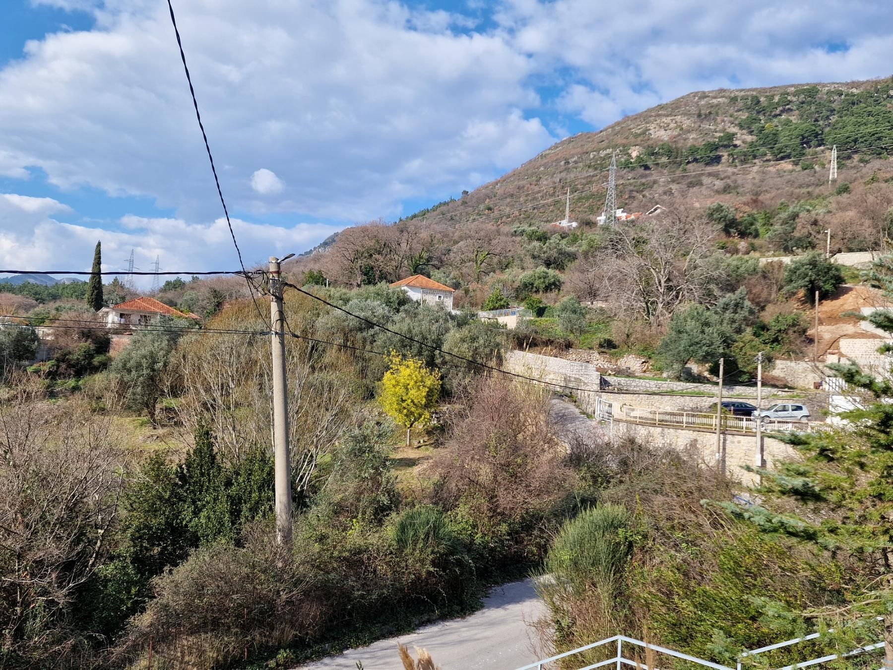 amforaproperty.com/Urbanizovan plac 1500m2 sa pogledom na more ,Kavac,Kotor