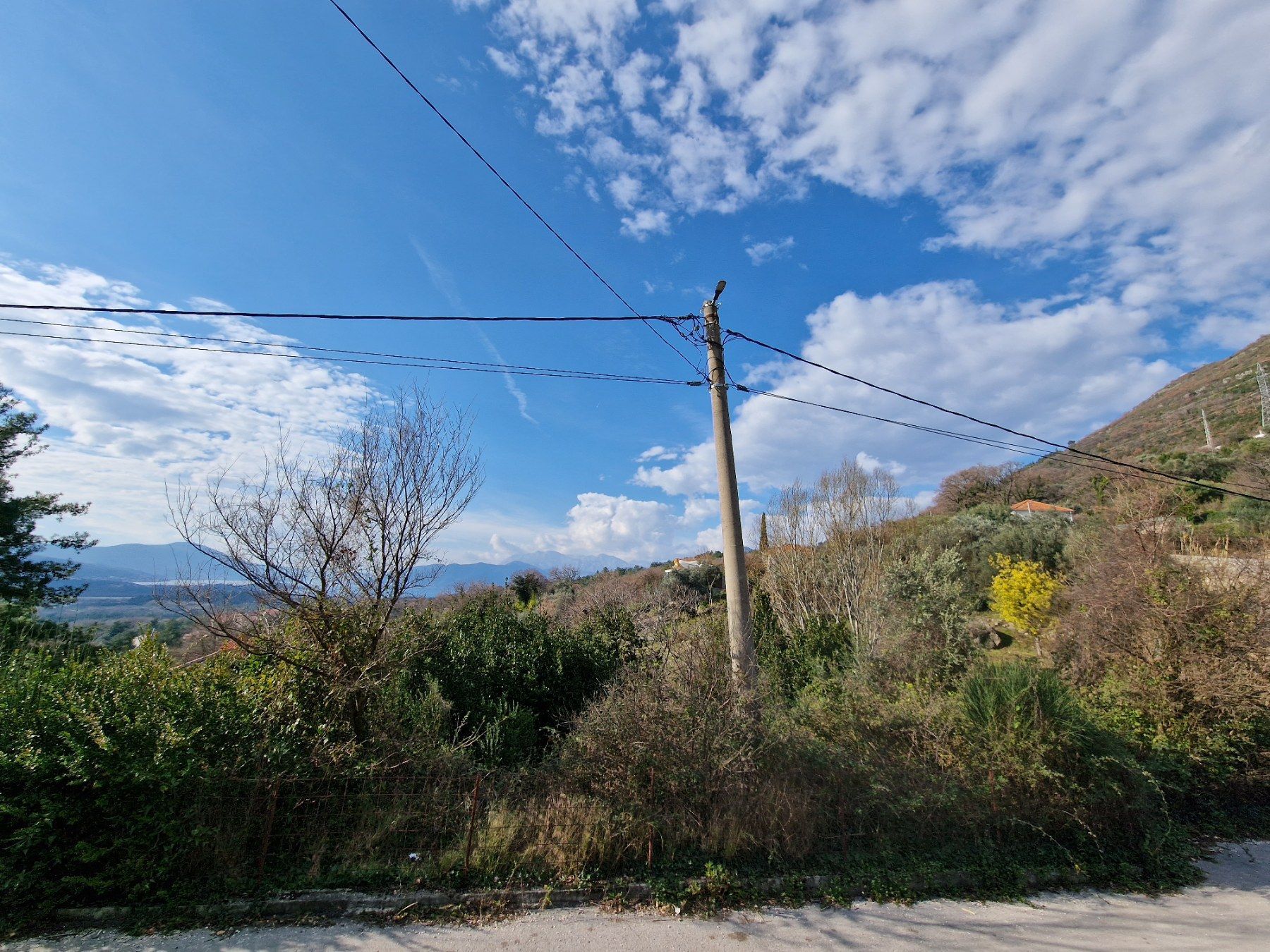 amforaproperty.com/Urbanizovan plac 1500m2 sa pogledom na more ,Kavac,Kotor