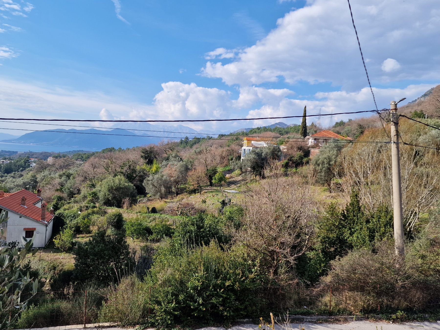 amforaproperty.com/Urbanizovan plac 1500m2 sa pogledom na more ,Kavac,Kotor