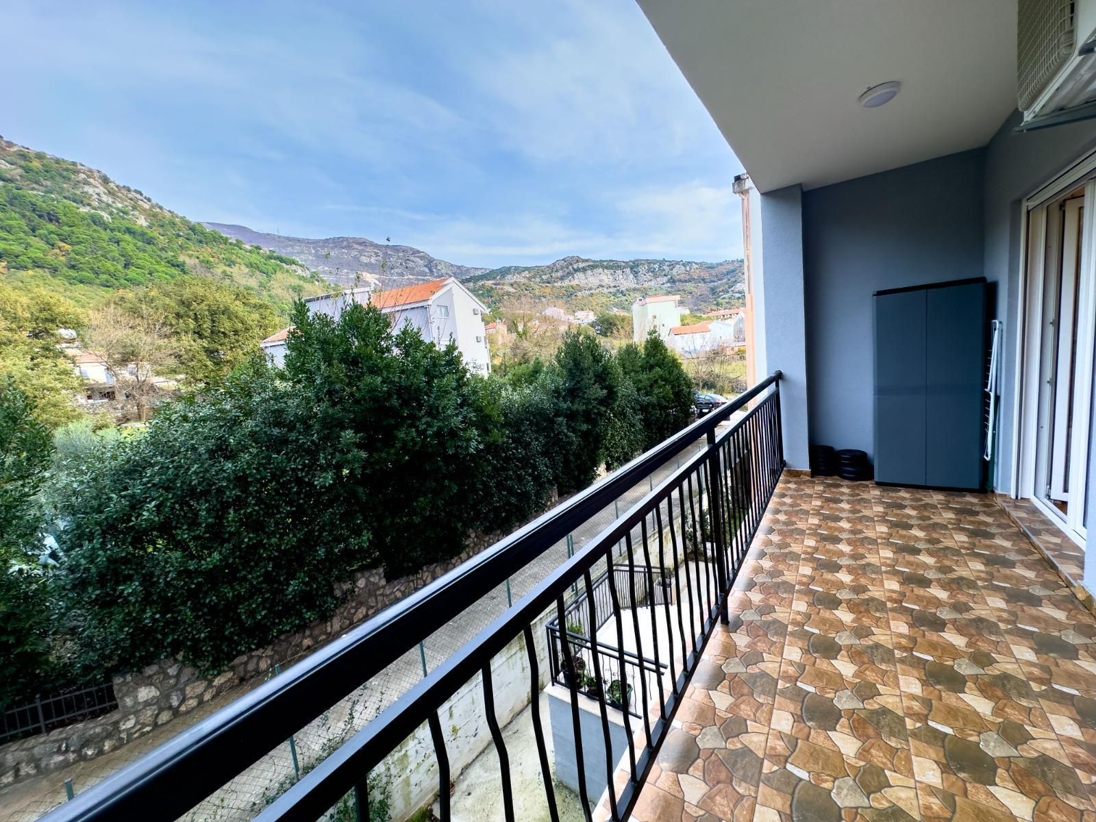 Izdavanje garsonjere u Budvi – na duži vremenski period - Amfora Real Estate