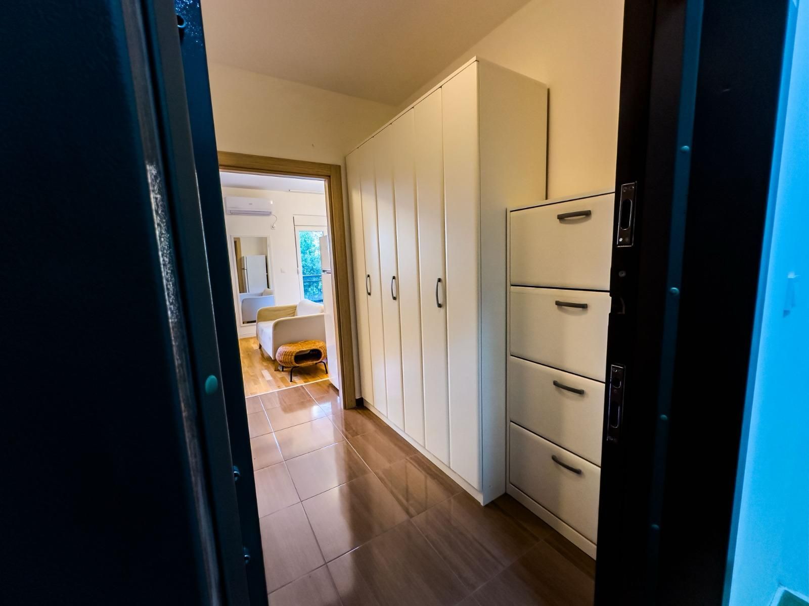 Izdavanje garsonjere u Budvi – na duži vremenski period - Amfora Real Estate