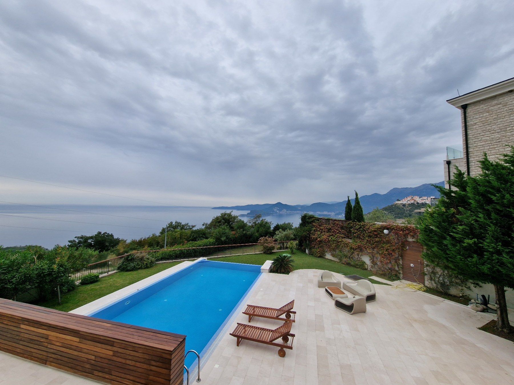 amforaproperty.com/Ekskluzivna vila u Blizikućama, Sveti Stefan